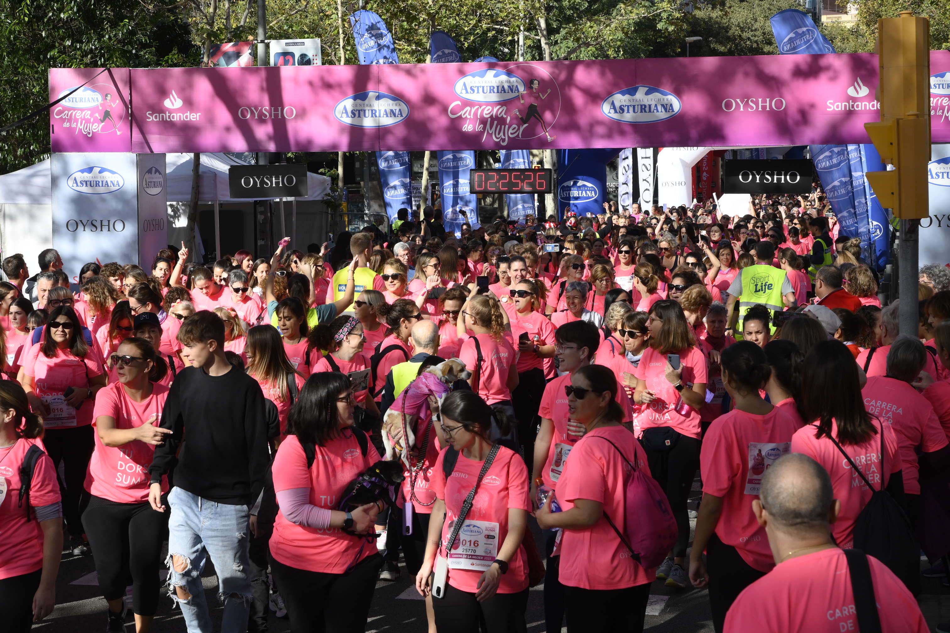 Las mejores fotos de la Carrera de la Mujer de Barcelona 2023. 7286