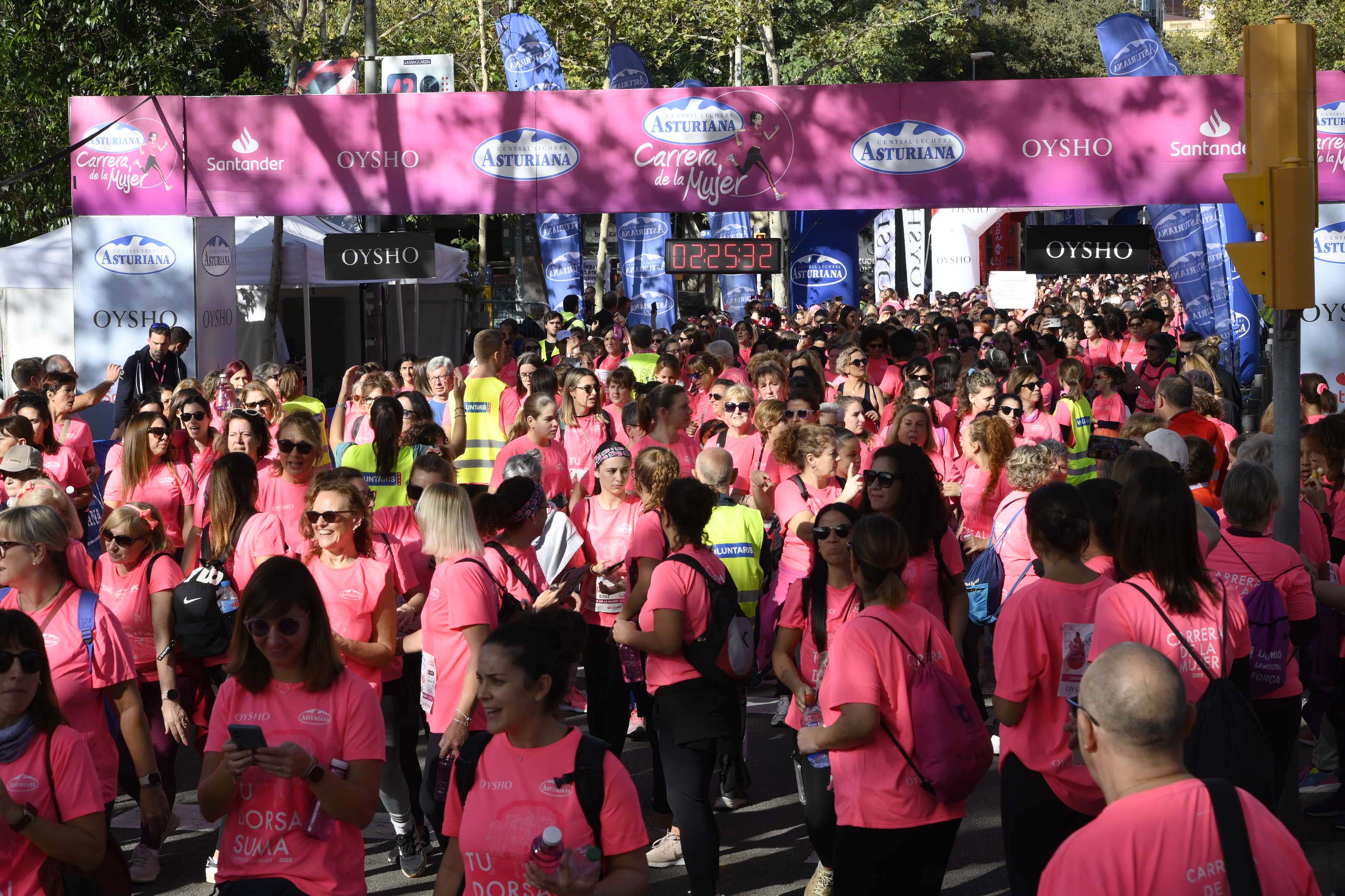 Las mejores fotos de la Carrera de la Mujer de Barcelona 2023. 7289