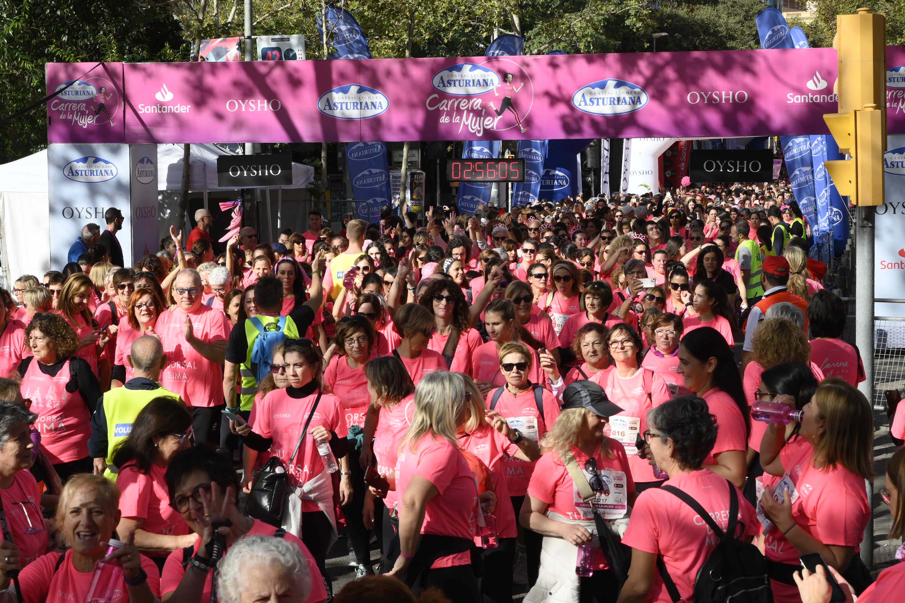 Las mejores fotos de la Carrera de la Mujer de Barcelona 2023. 8184
