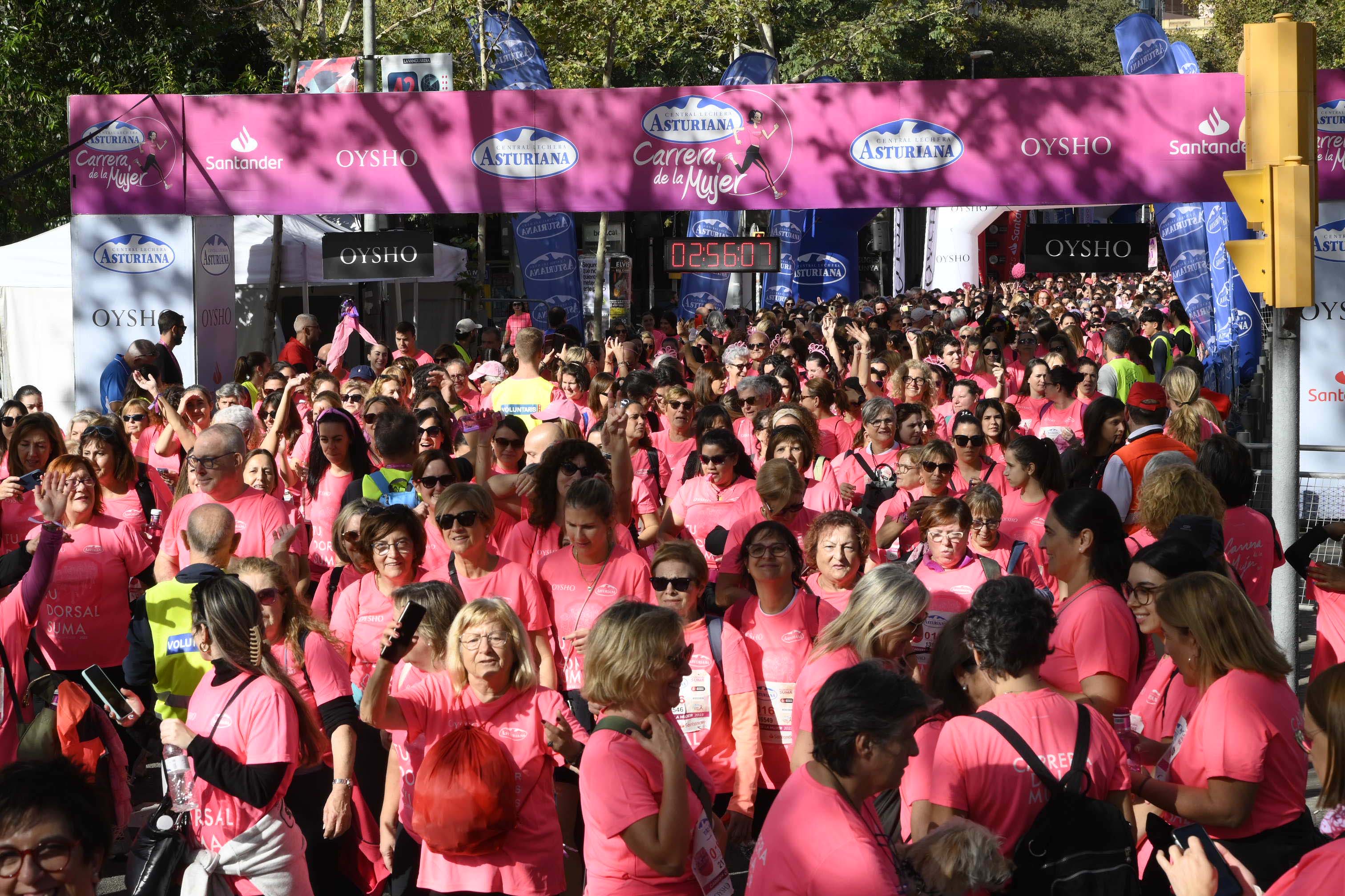 Las mejores fotos de la Carrera de la Mujer de Barcelona 2023. 8185
