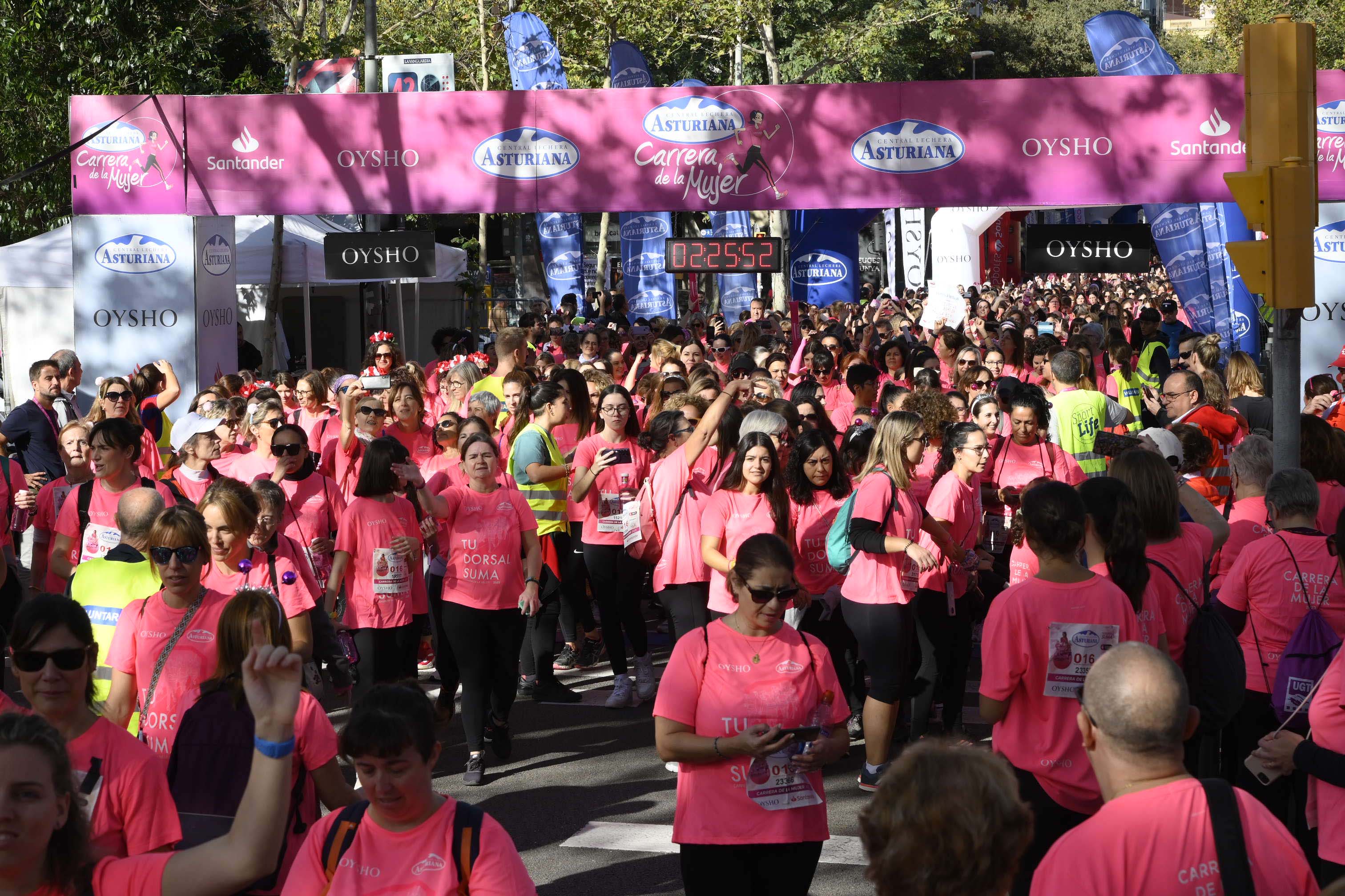 Las mejores fotos de la Carrera de la Mujer de Barcelona 2023. 7299