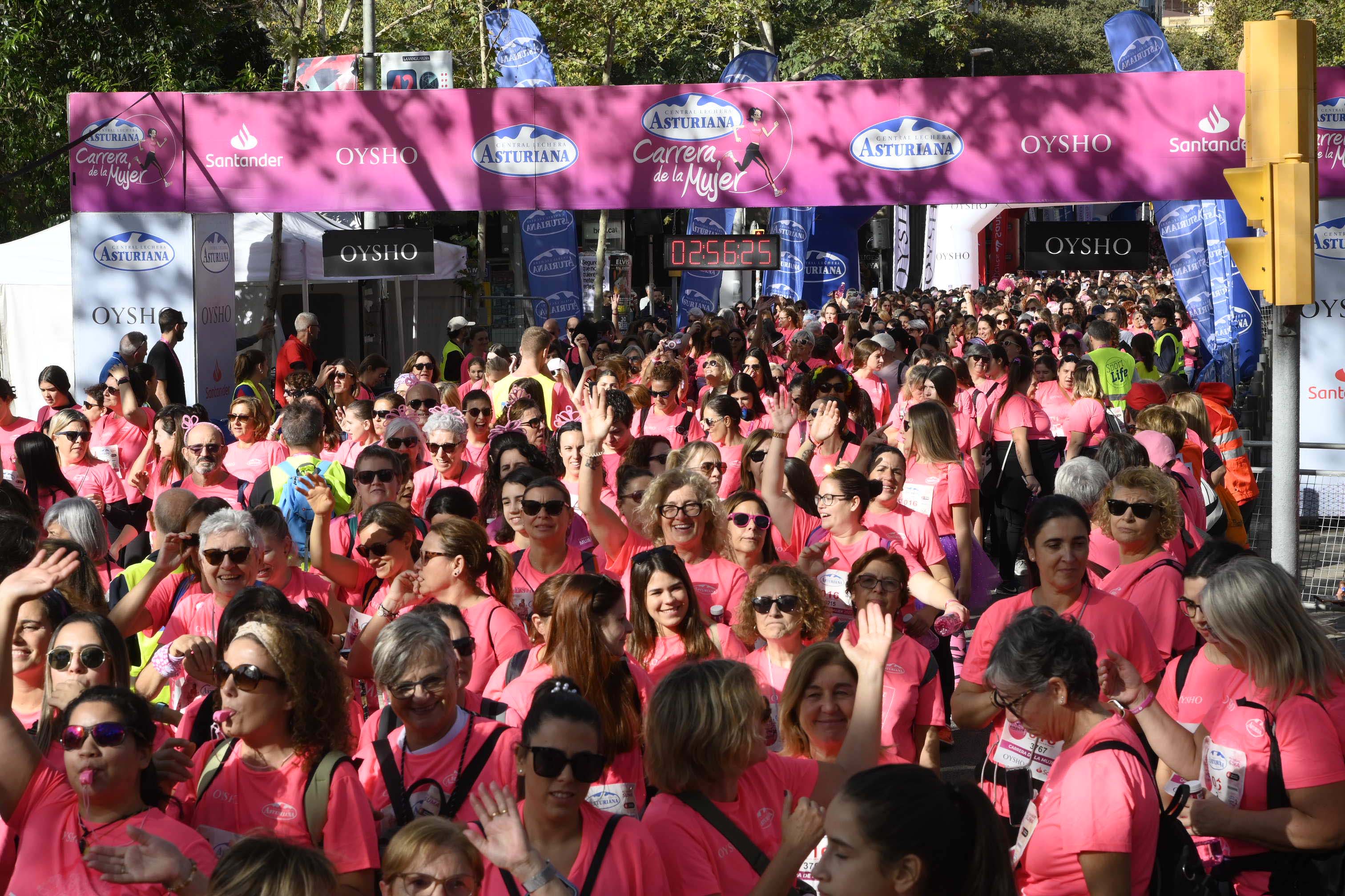 Las mejores fotos de la Carrera de la Mujer de Barcelona 2023. 8194