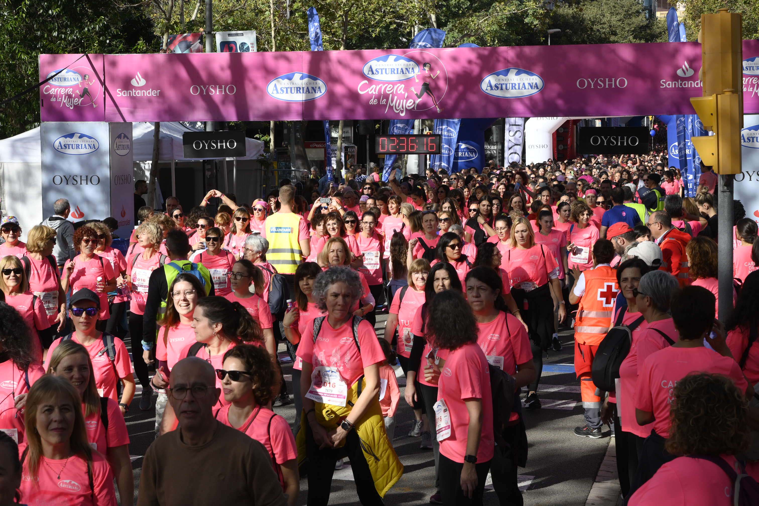 Las mejores fotos de la Carrera de la Mujer de Barcelona 2023. 7611