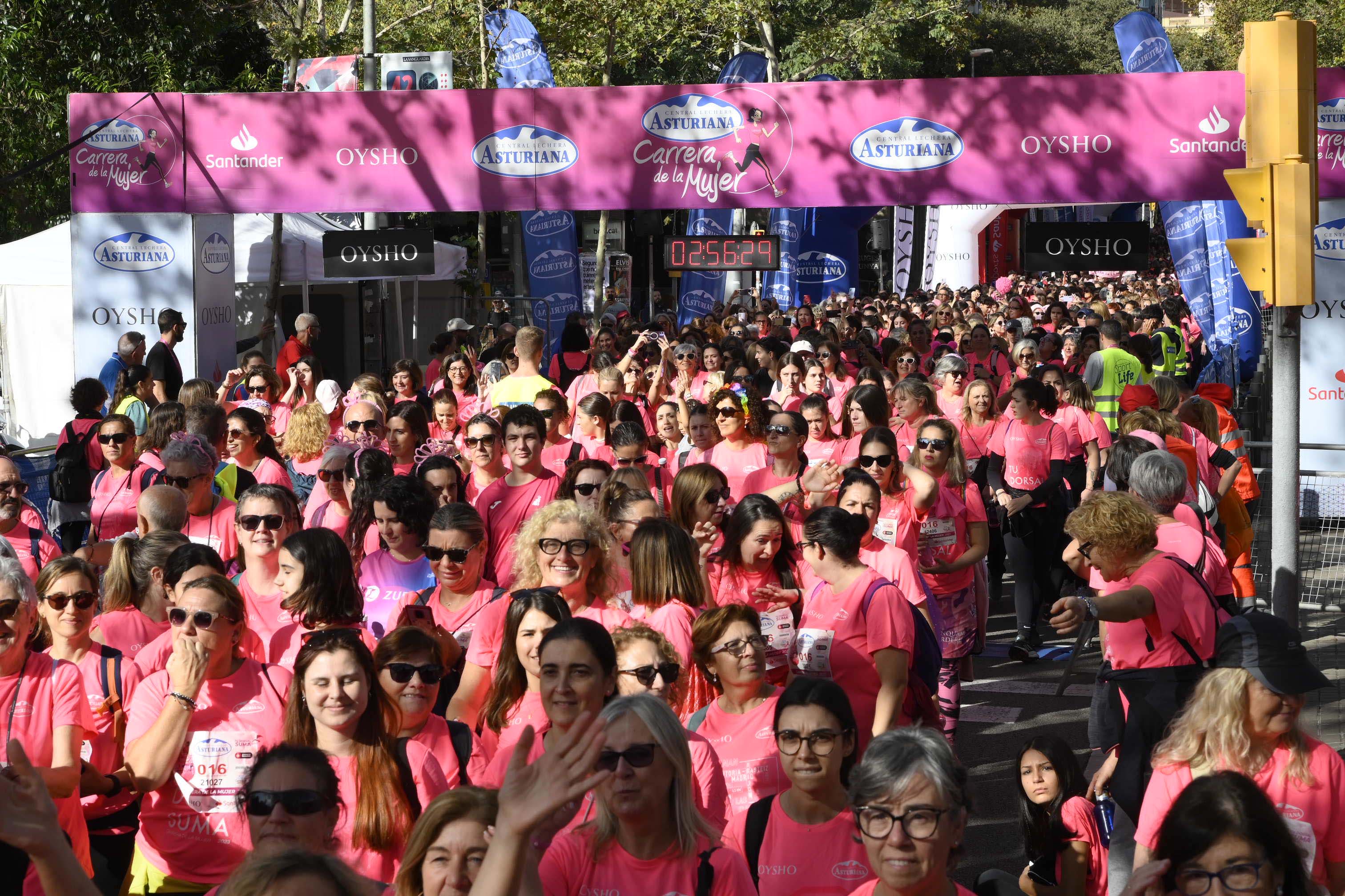 Las mejores fotos de la Carrera de la Mujer de Barcelona 2023. 8196