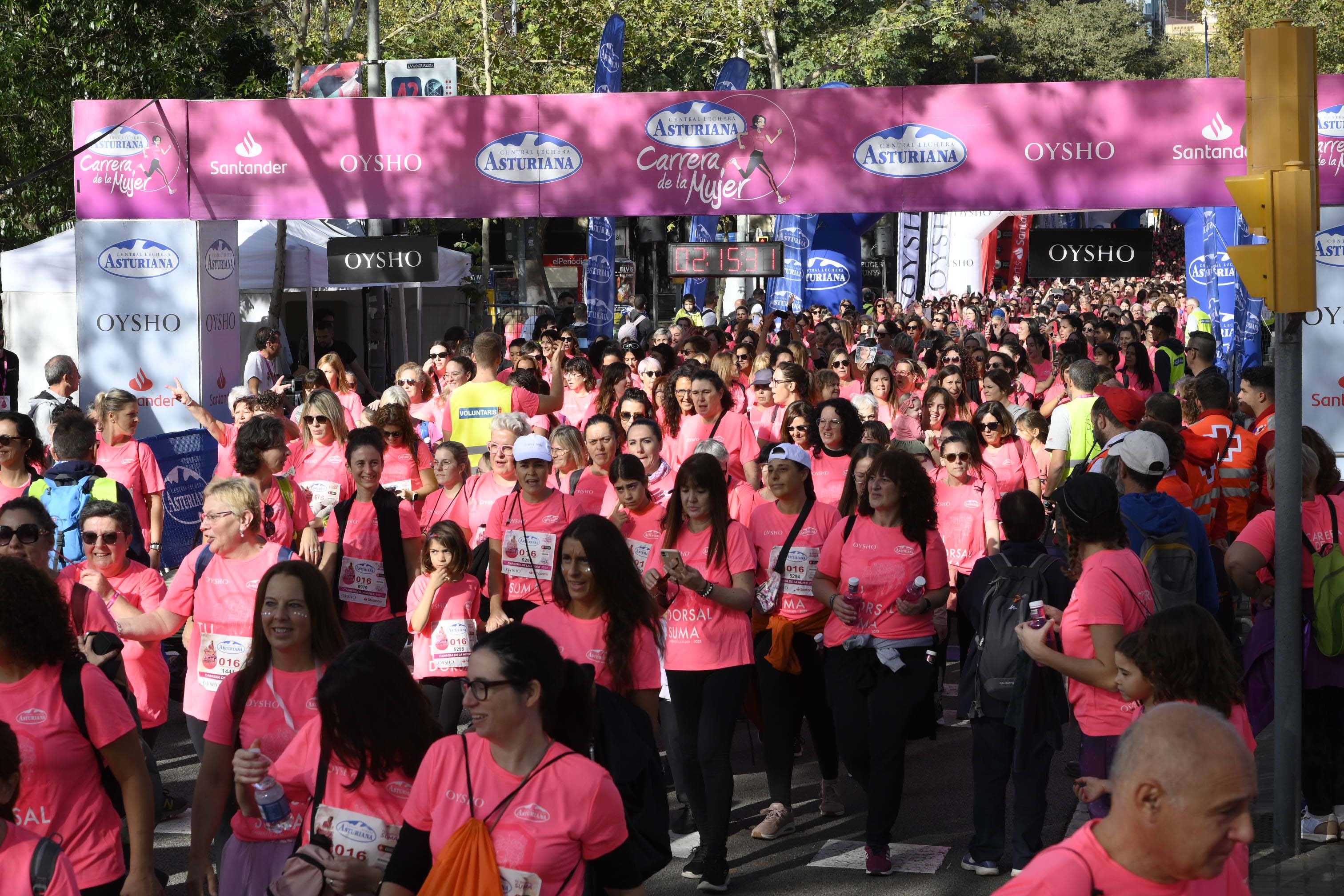 Las mejores fotos de la Carrera de la Mujer de Barcelona 2023. 7005