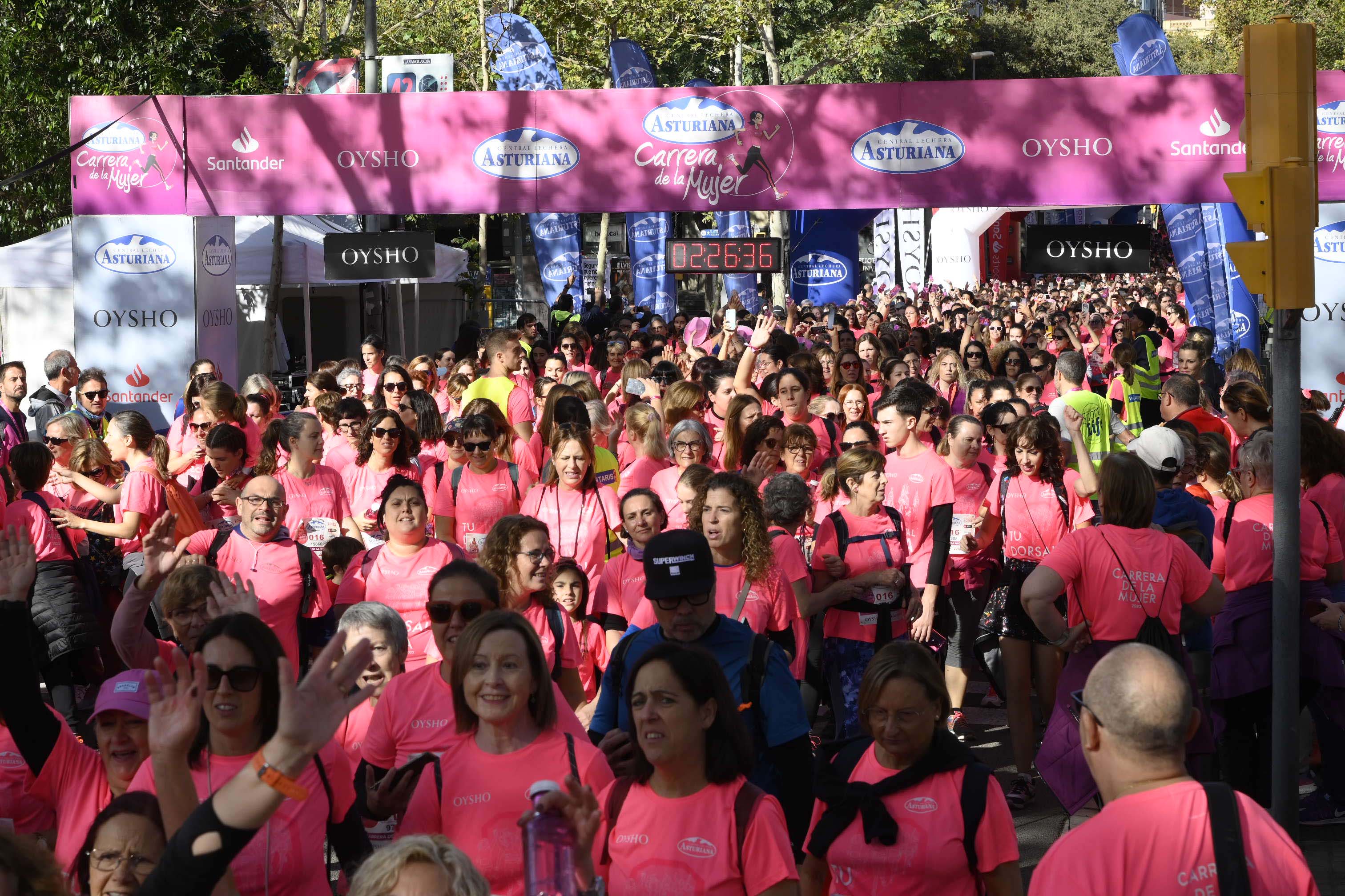 Las mejores fotos de la Carrera de la Mujer de Barcelona 2023. 7321