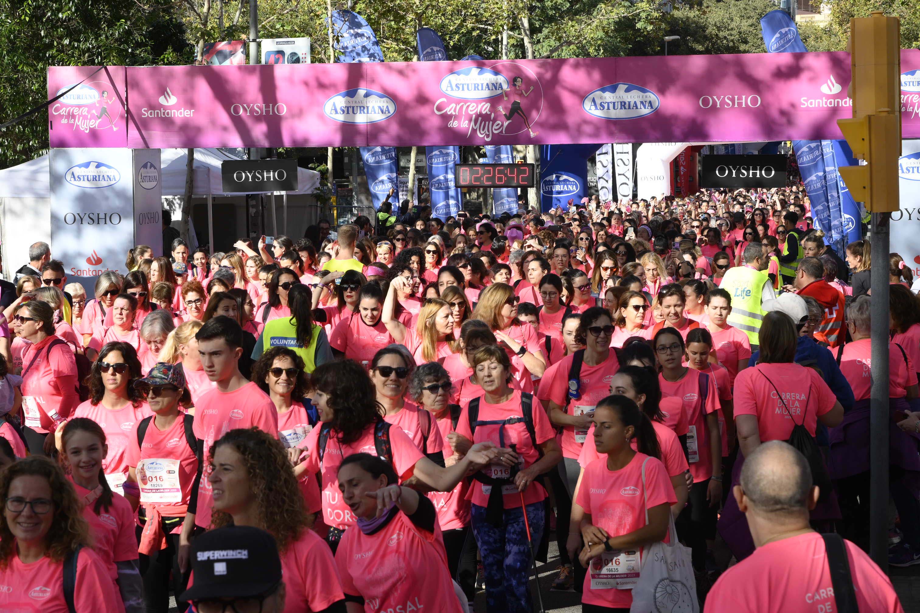 Las mejores fotos de la Carrera de la Mujer de Barcelona 2023. 7324