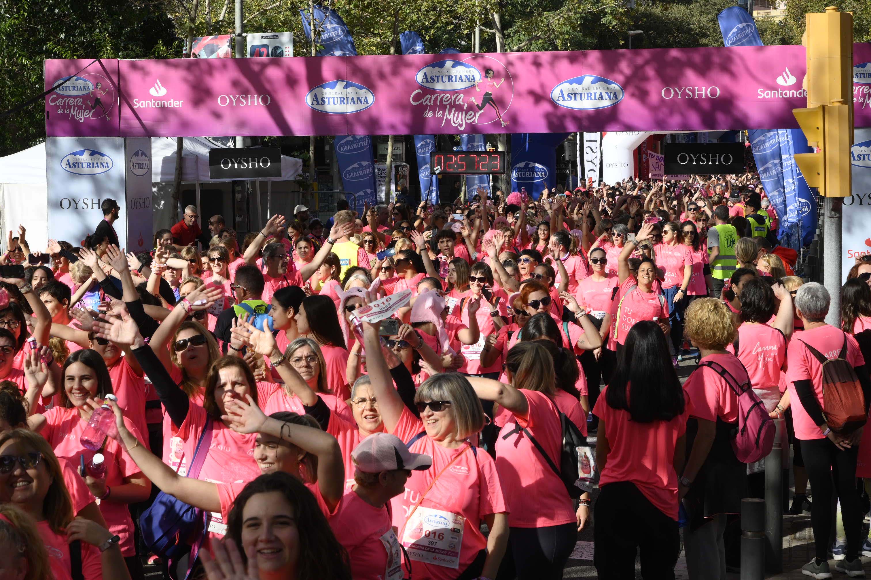 Las mejores fotos de la Carrera de la Mujer de Barcelona 2023. 8223