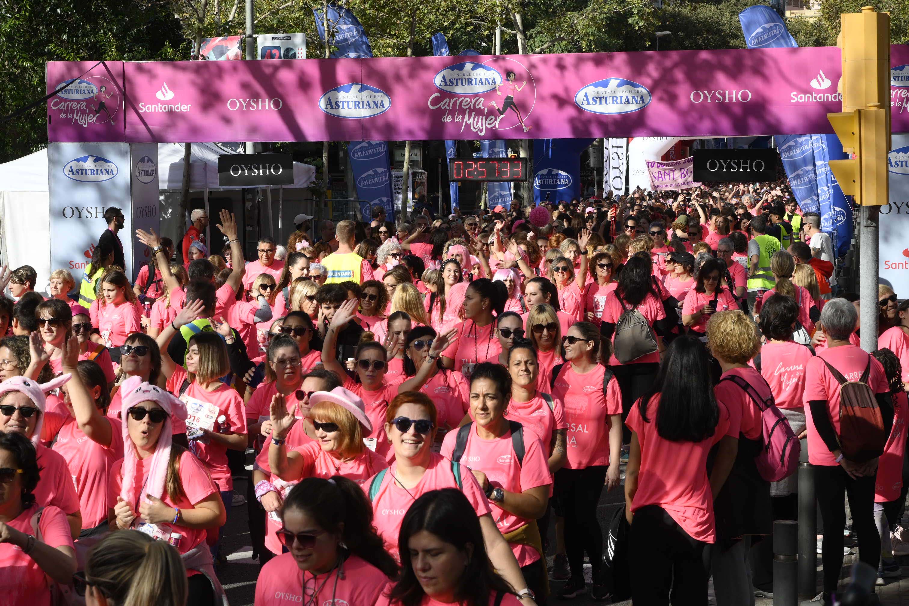 Las mejores fotos de la Carrera de la Mujer de Barcelona 2023. 8228
