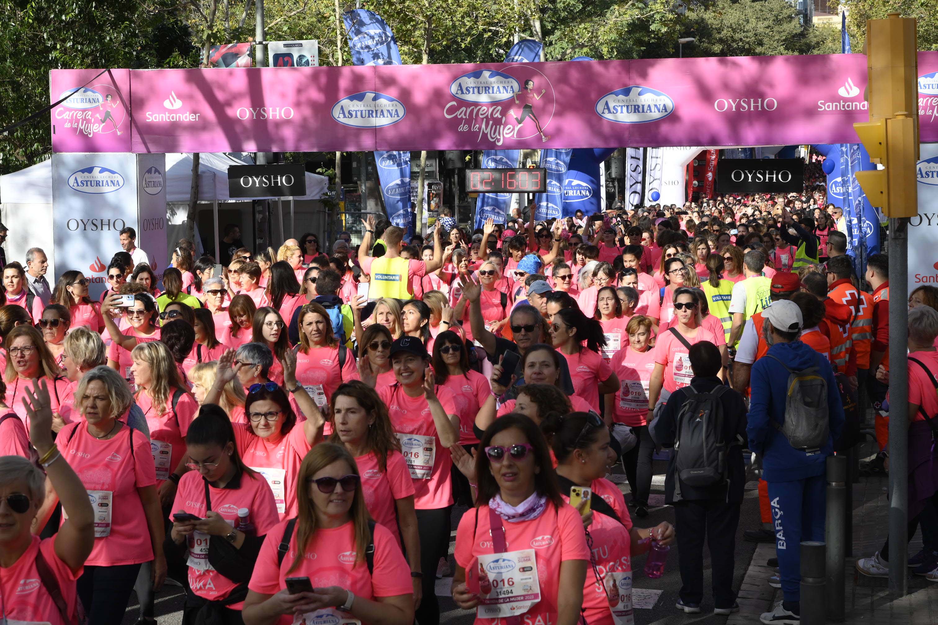 Las mejores fotos de la Carrera de la Mujer de Barcelona 2023. 7021