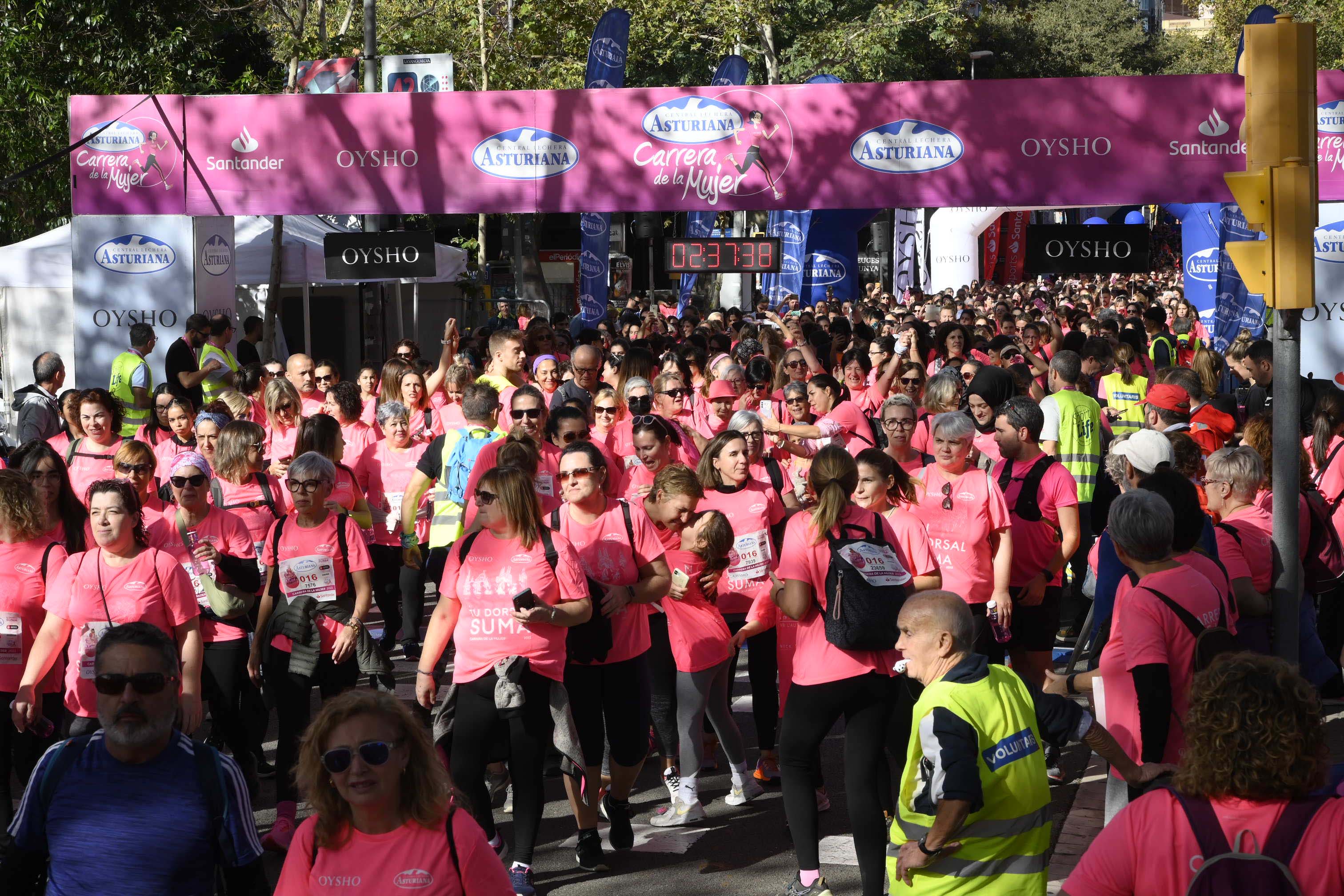 Las mejores fotos de la Carrera de la Mujer de Barcelona 2023. 7648