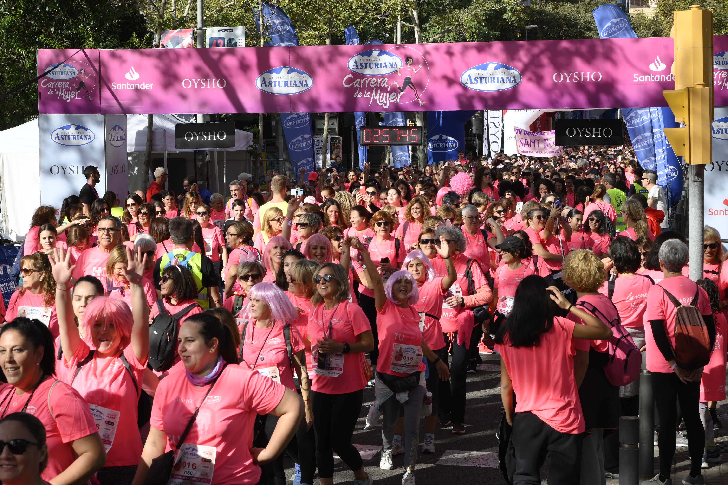 Las mejores fotos de la Carrera de la Mujer de Barcelona 2023. 8234