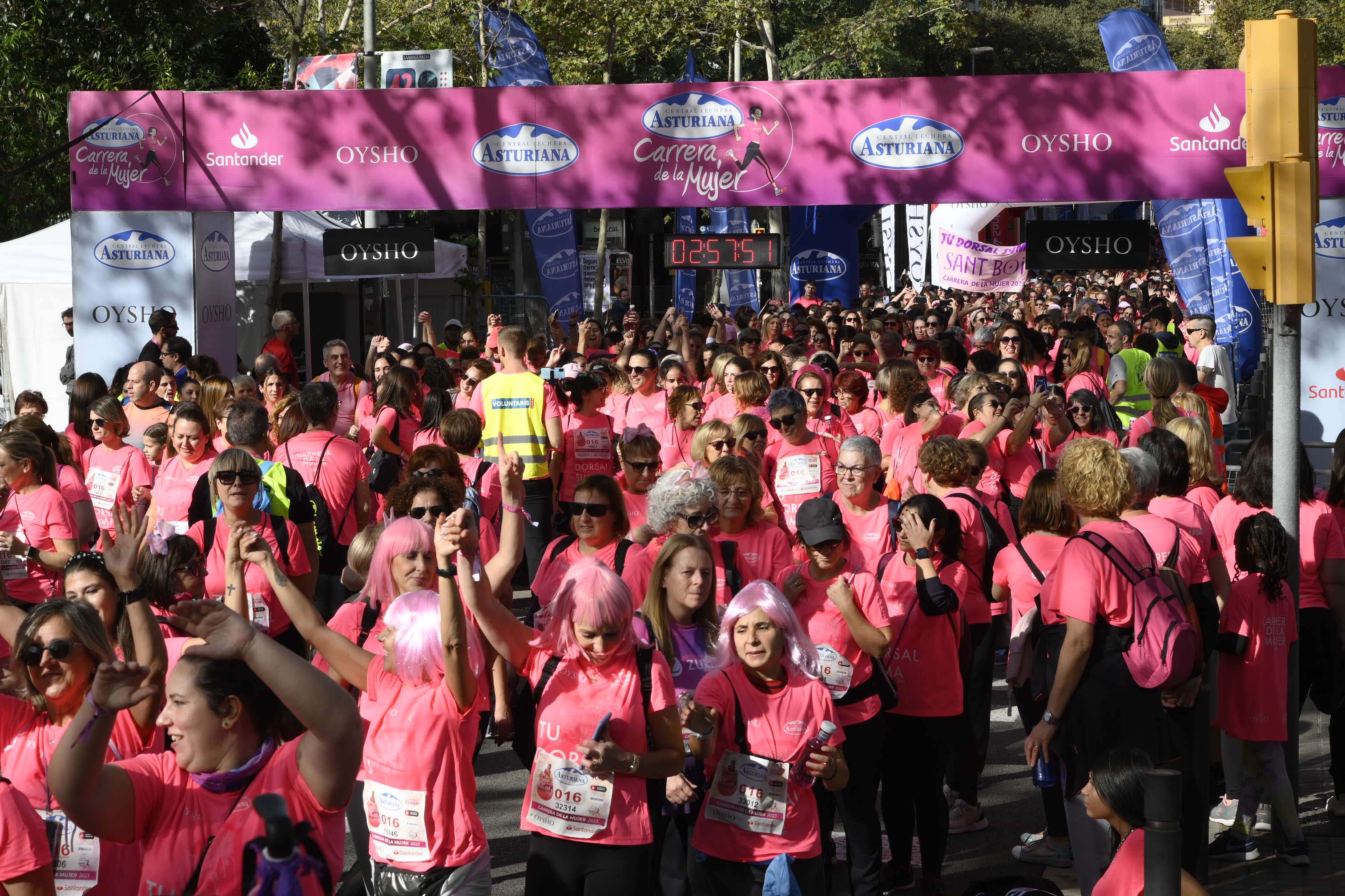 Las mejores fotos de la Carrera de la Mujer de Barcelona 2023. 8237
