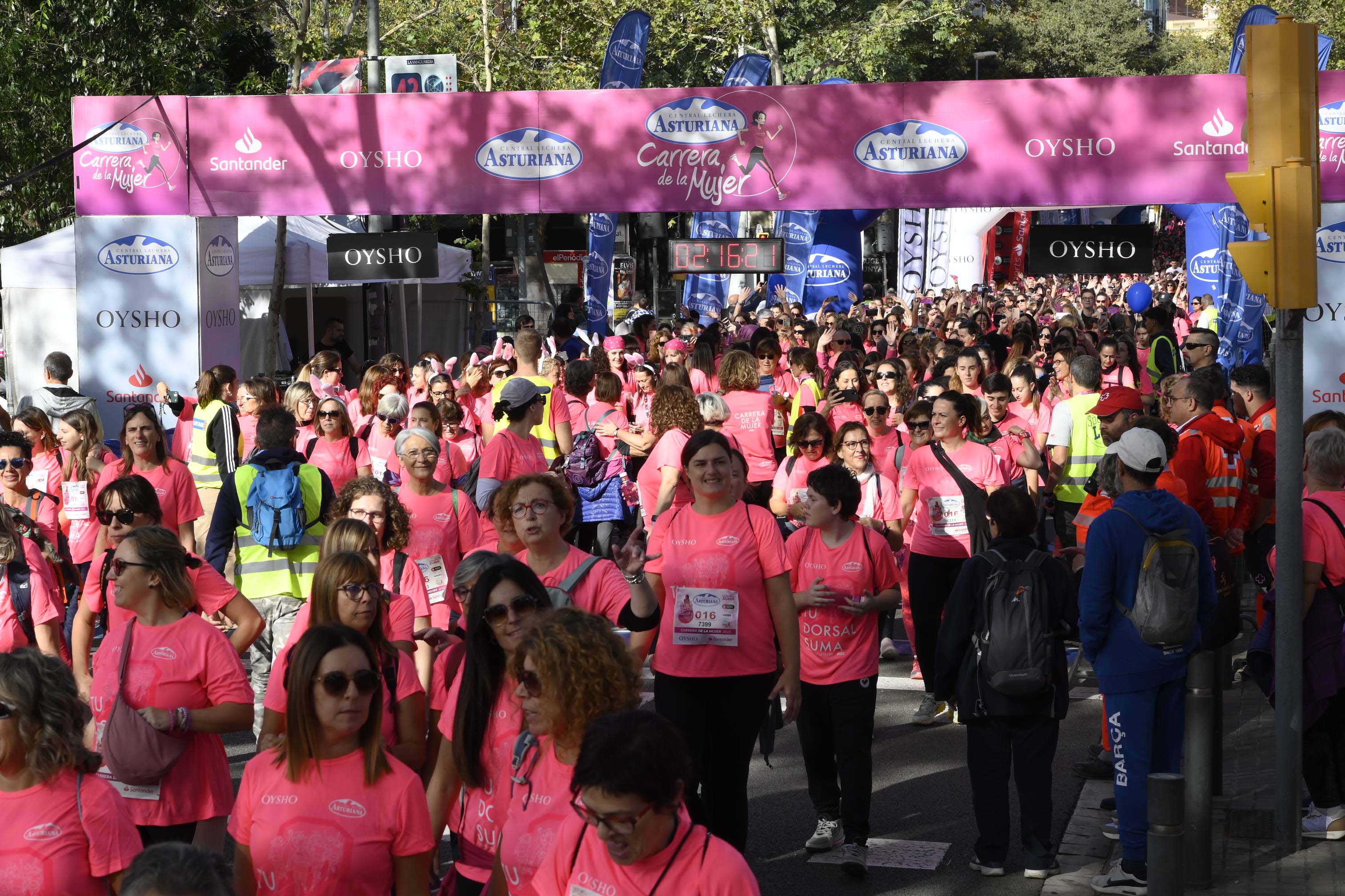 Las mejores fotos de la Carrera de la Mujer de Barcelona 2023. 7030