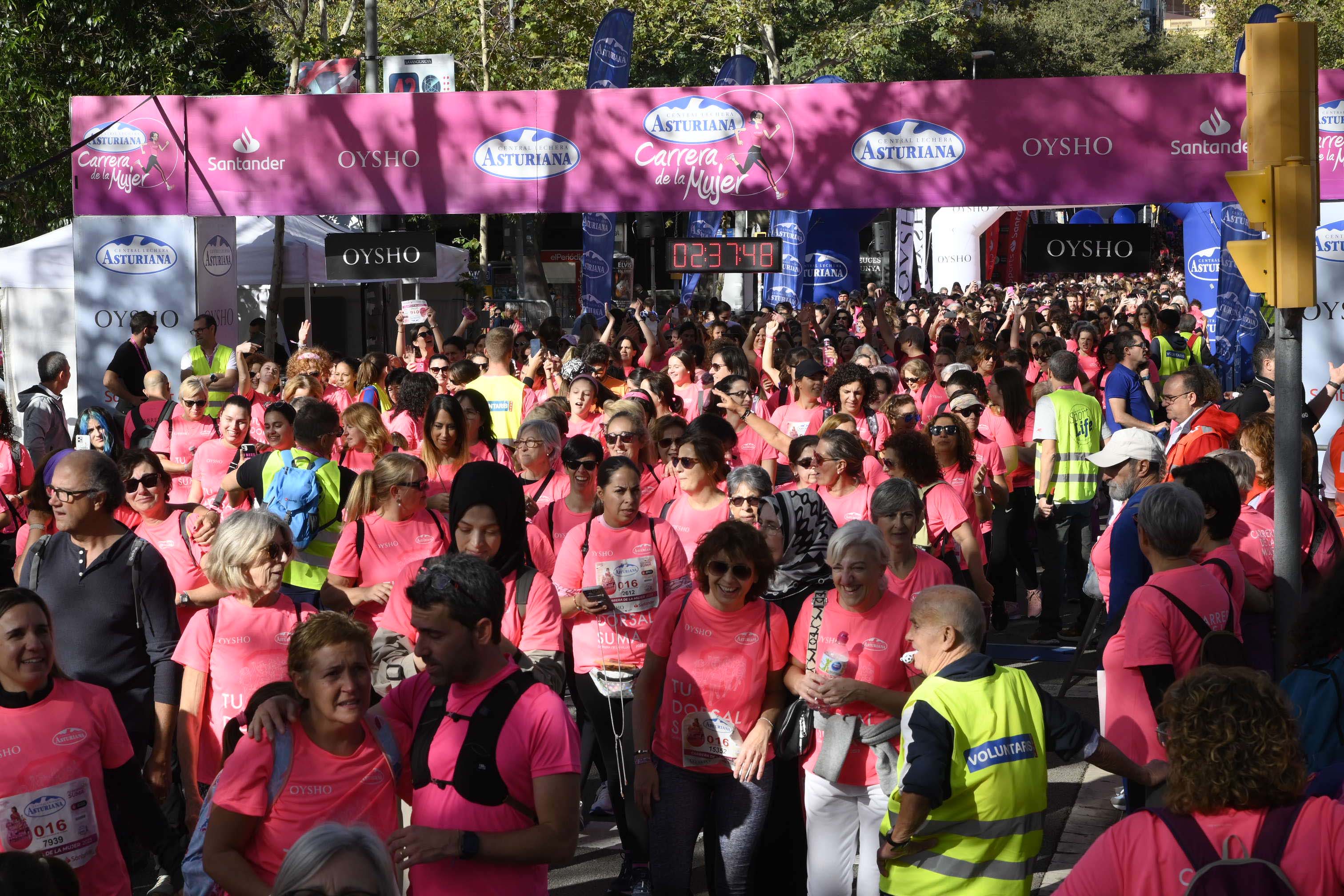 Las mejores fotos de la Carrera de la Mujer de Barcelona 2023. 7653