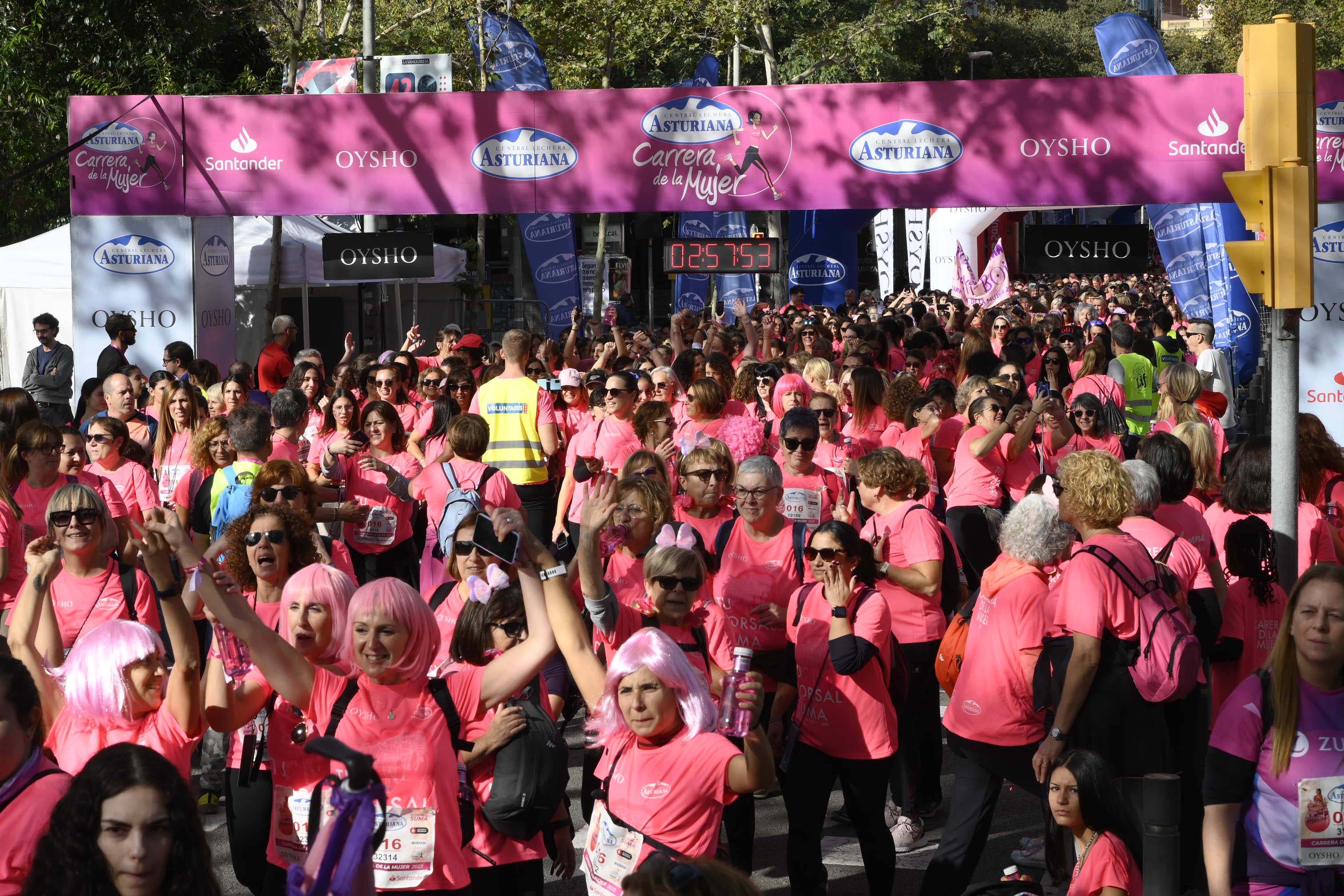Las mejores fotos de la Carrera de la Mujer de Barcelona 2023. 8238