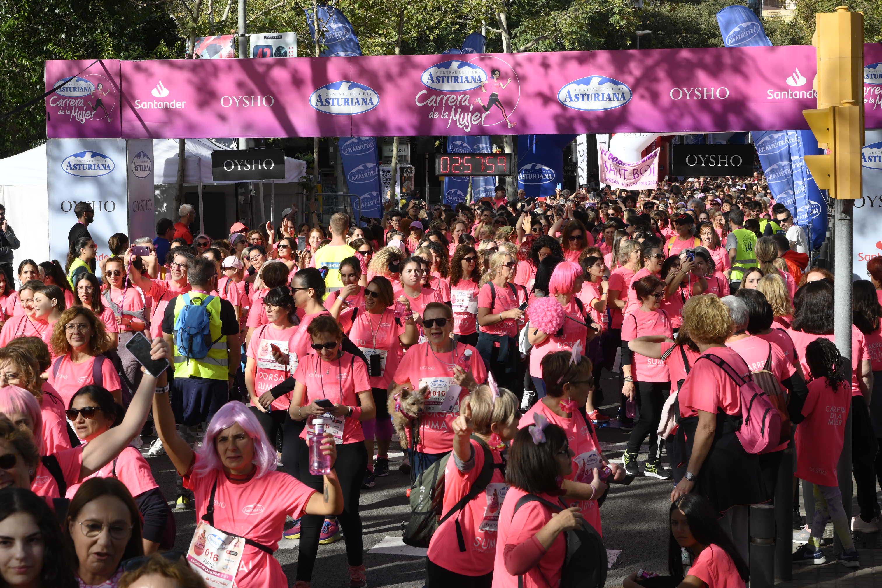 Las mejores fotos de la Carrera de la Mujer de Barcelona 2023. 8241