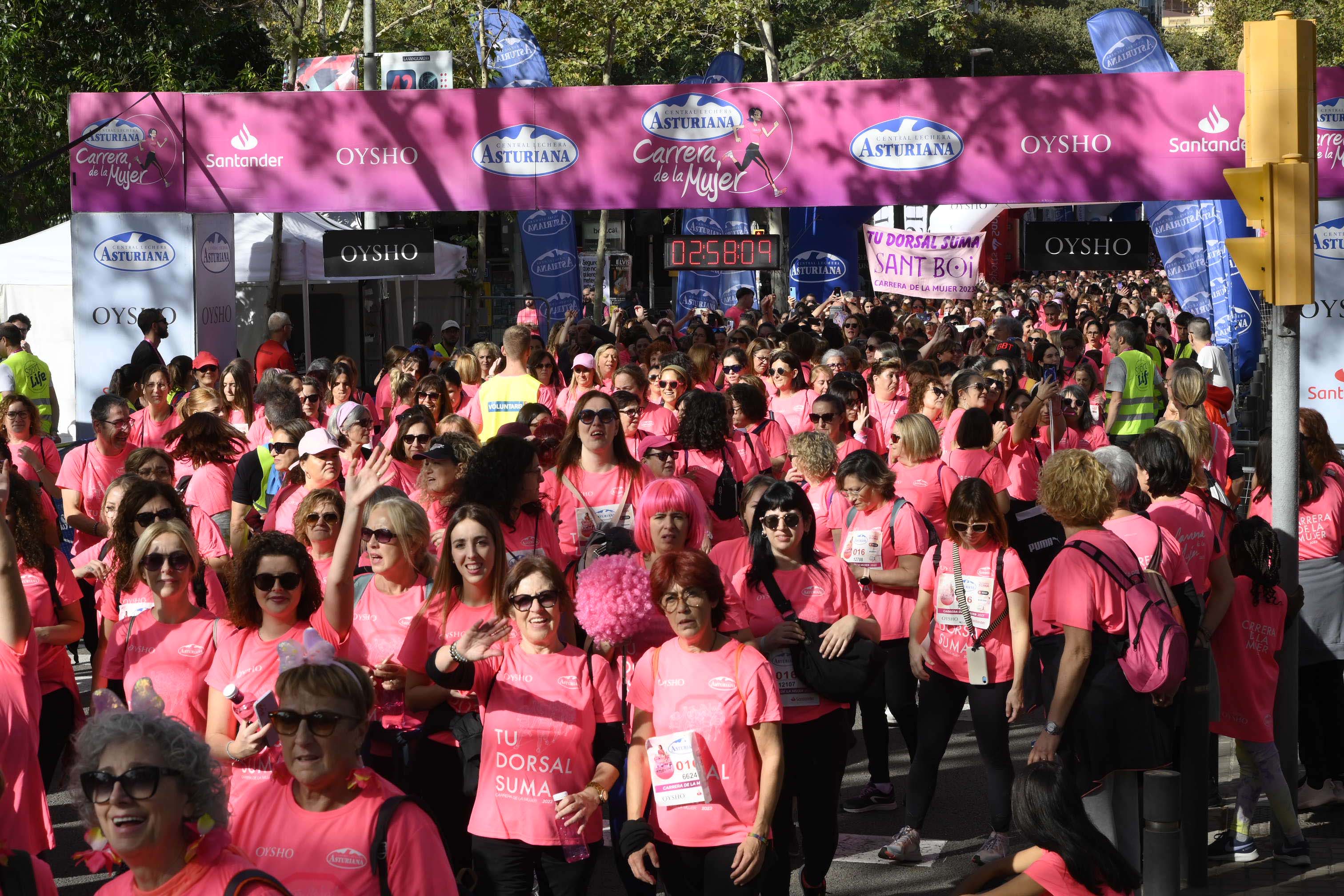 Las mejores fotos de la Carrera de la Mujer de Barcelona 2023. 8246
