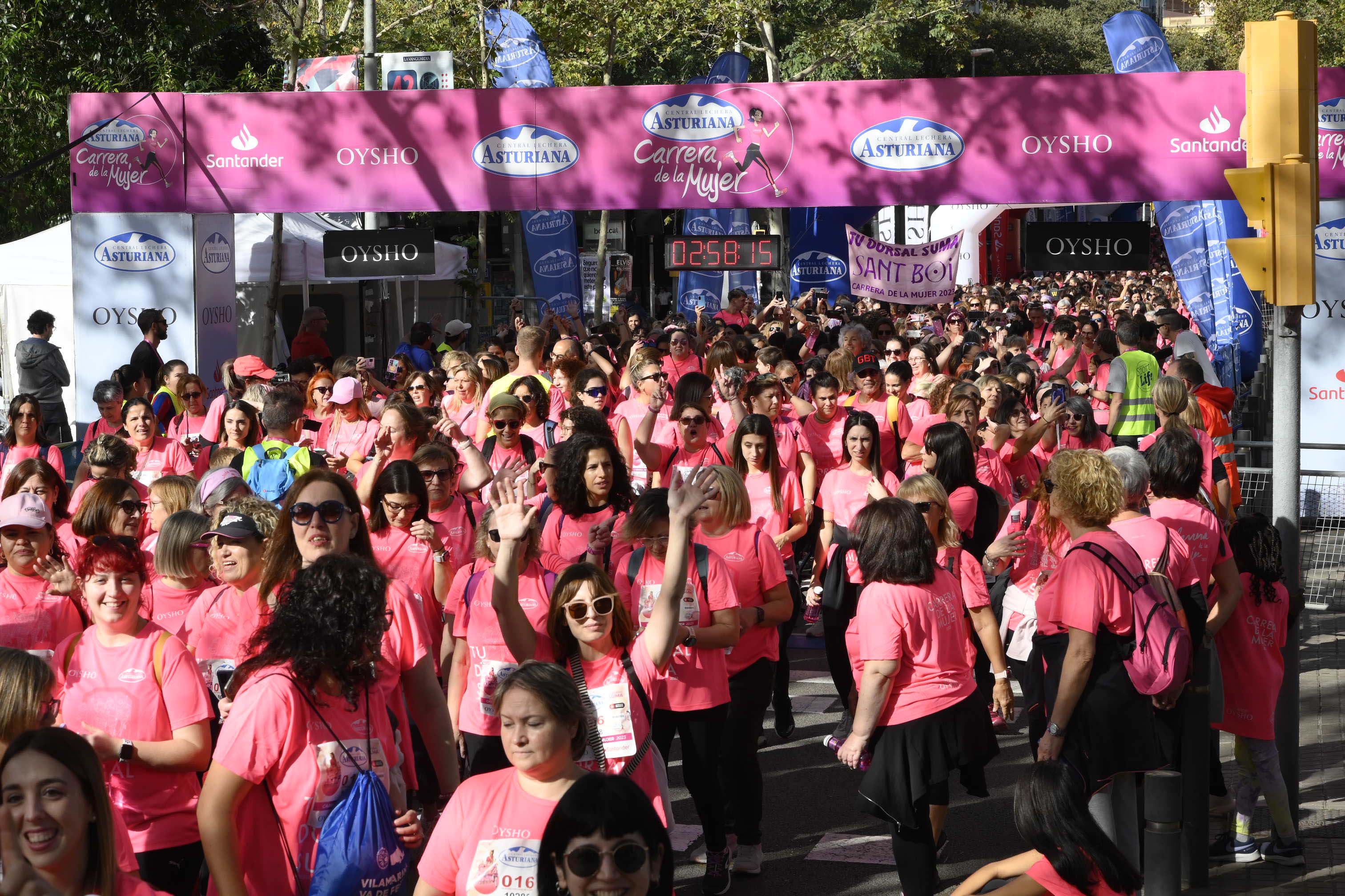 Las mejores fotos de la Carrera de la Mujer de Barcelona 2023. 8249