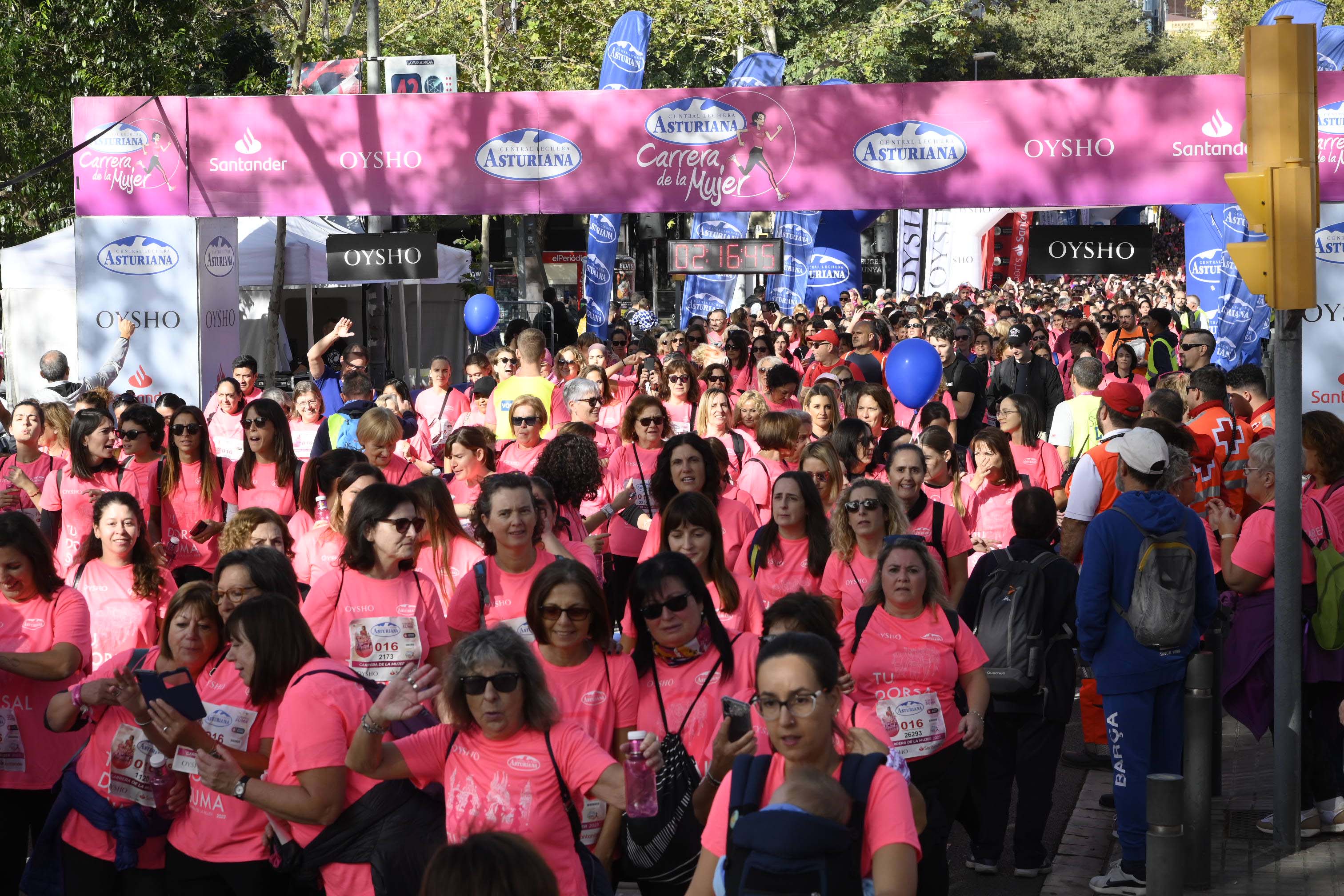 Las mejores fotos de la Carrera de la Mujer de Barcelona 2023. 7042