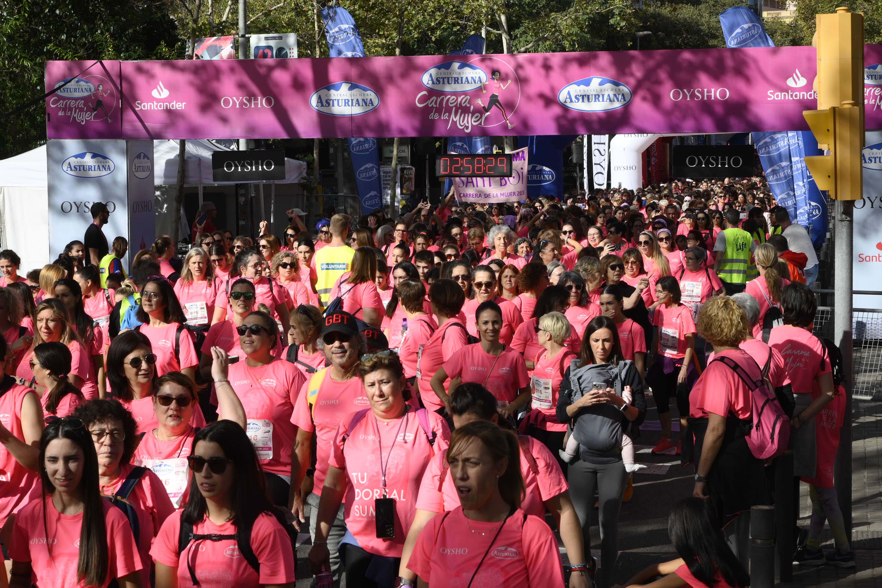 Las mejores fotos de la Carrera de la Mujer de Barcelona 2023. 8256