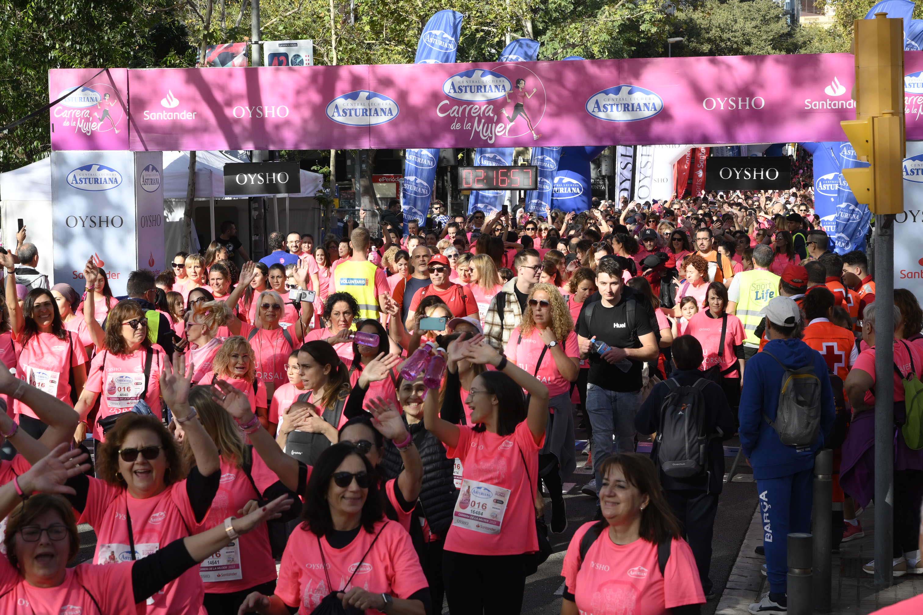 Las mejores fotos de la Carrera de la Mujer de Barcelona 2023. 7048
