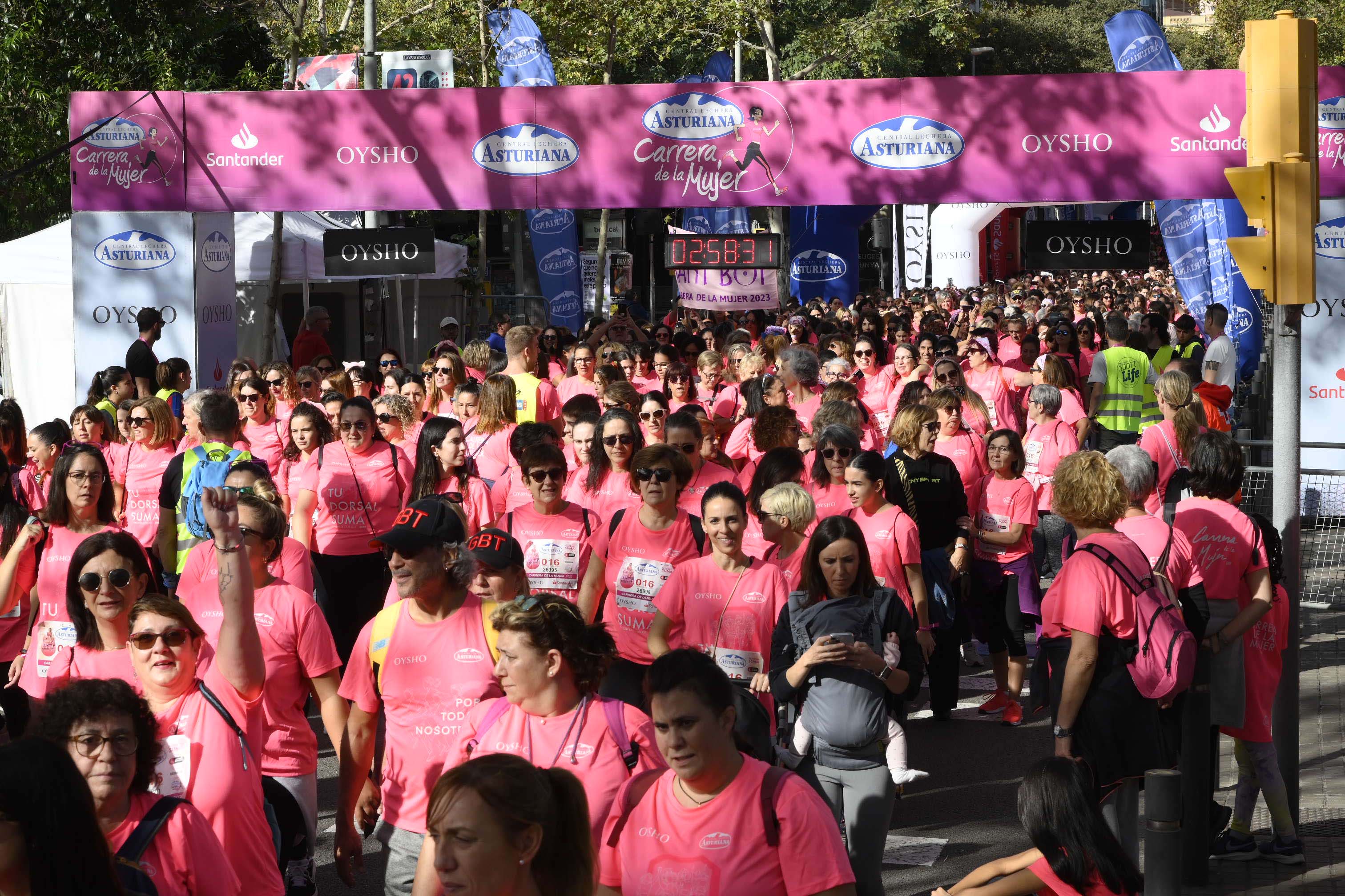 Las mejores fotos de la Carrera de la Mujer de Barcelona 2023. 8257