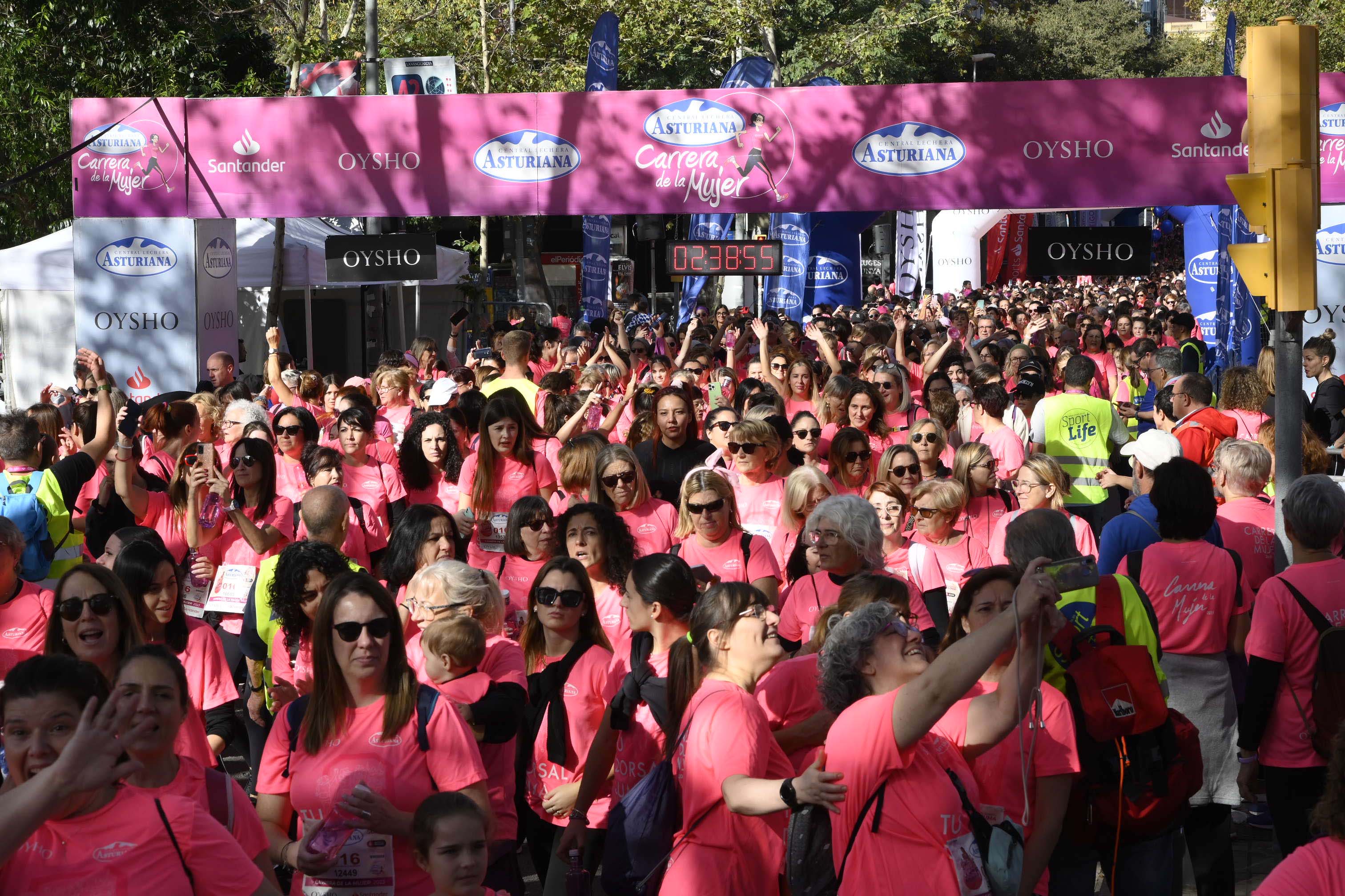 Las mejores fotos de la Carrera de la Mujer de Barcelona 2023. 7673