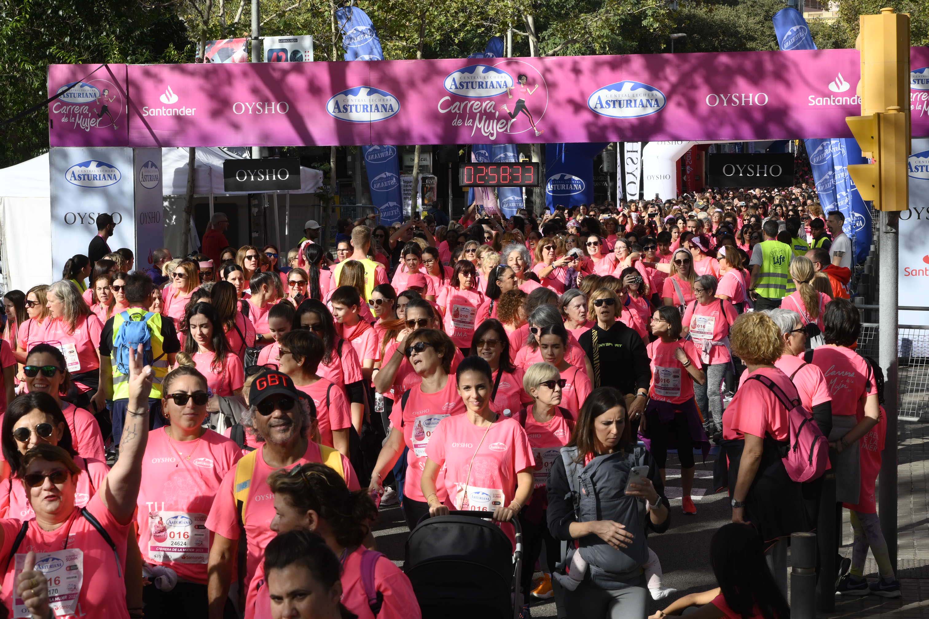 Las mejores fotos de la Carrera de la Mujer de Barcelona 2023. 8258