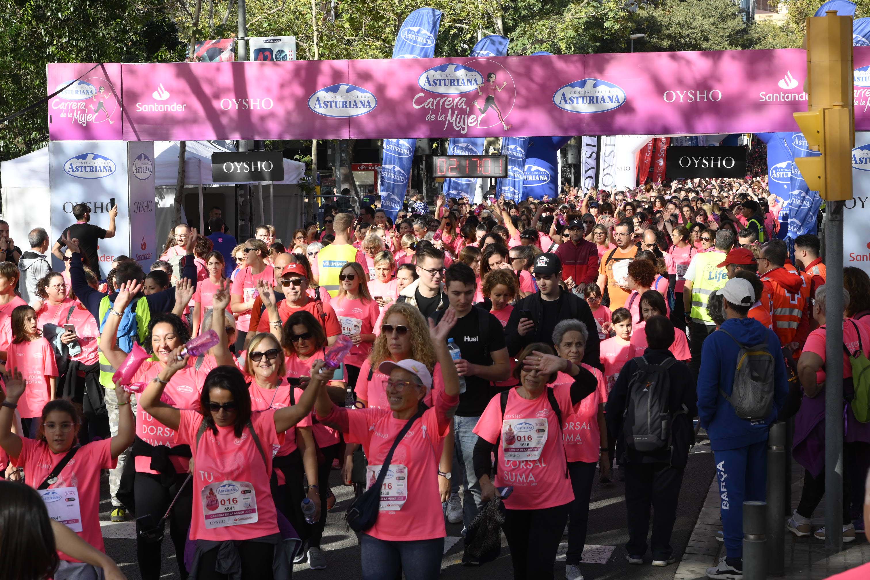 Las mejores fotos de la Carrera de la Mujer de Barcelona 2023. 7050