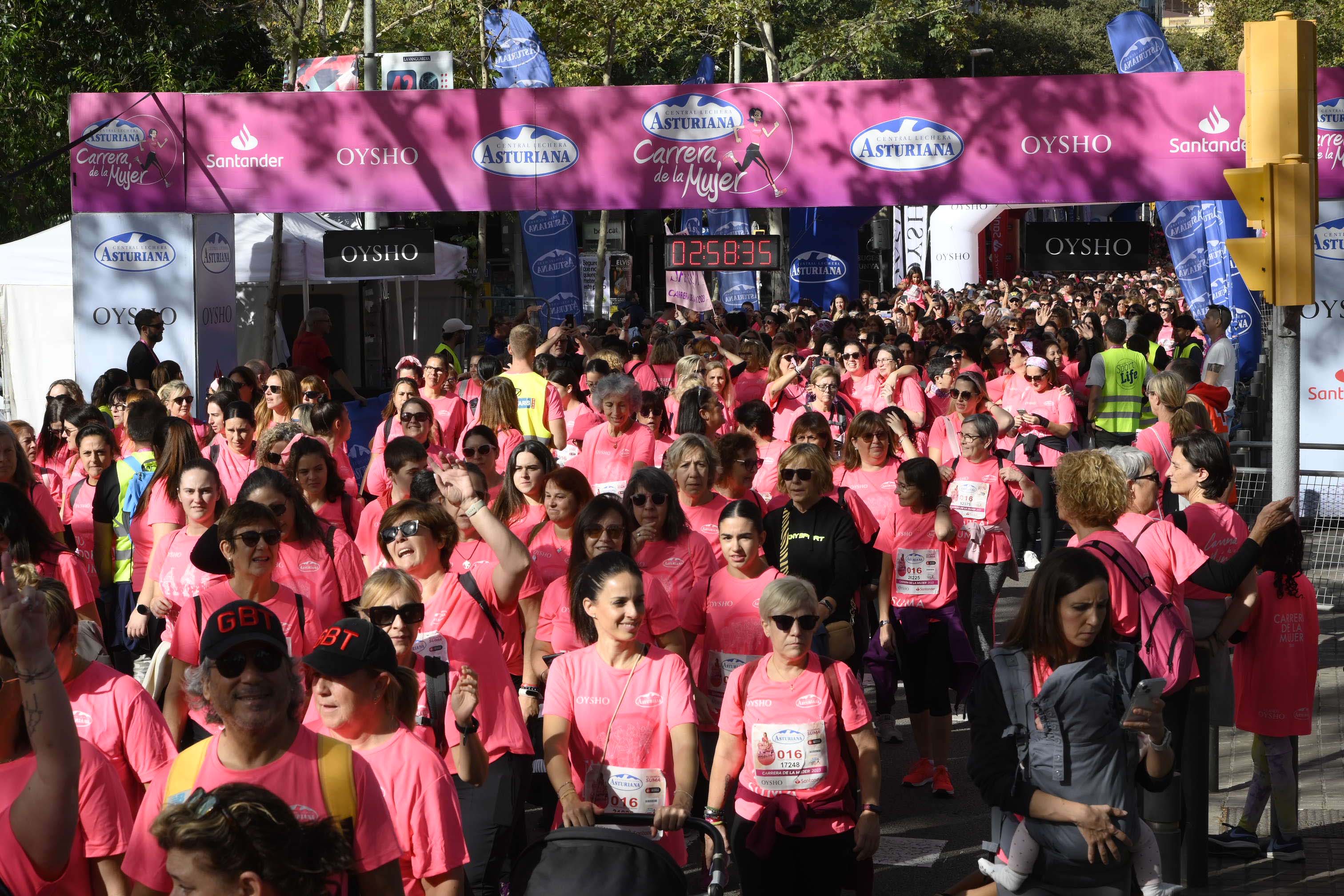 Las mejores fotos de la Carrera de la Mujer de Barcelona 2023. 8259