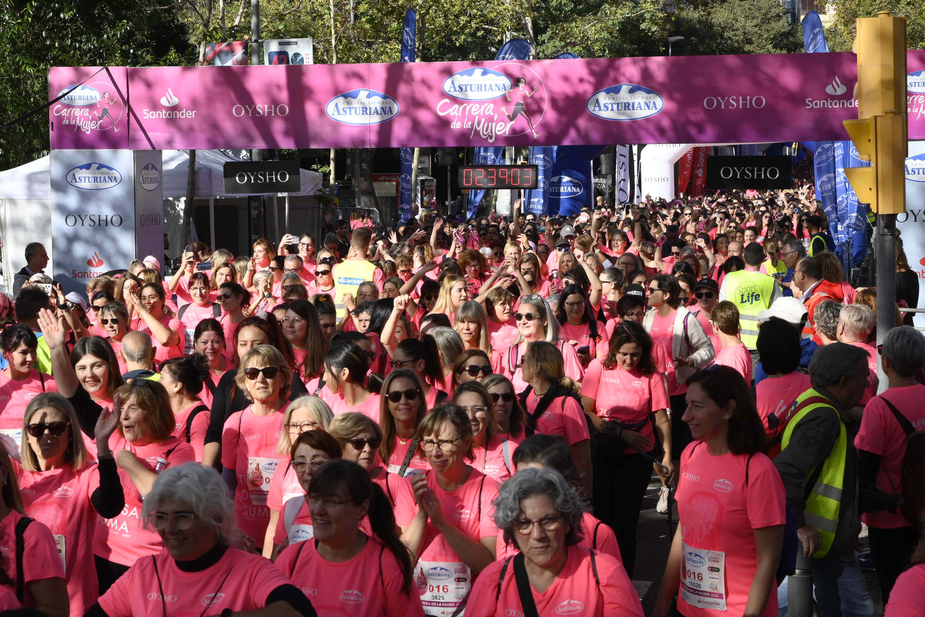 Las mejores fotos de la Carrera de la Mujer de Barcelona 2023. 7677