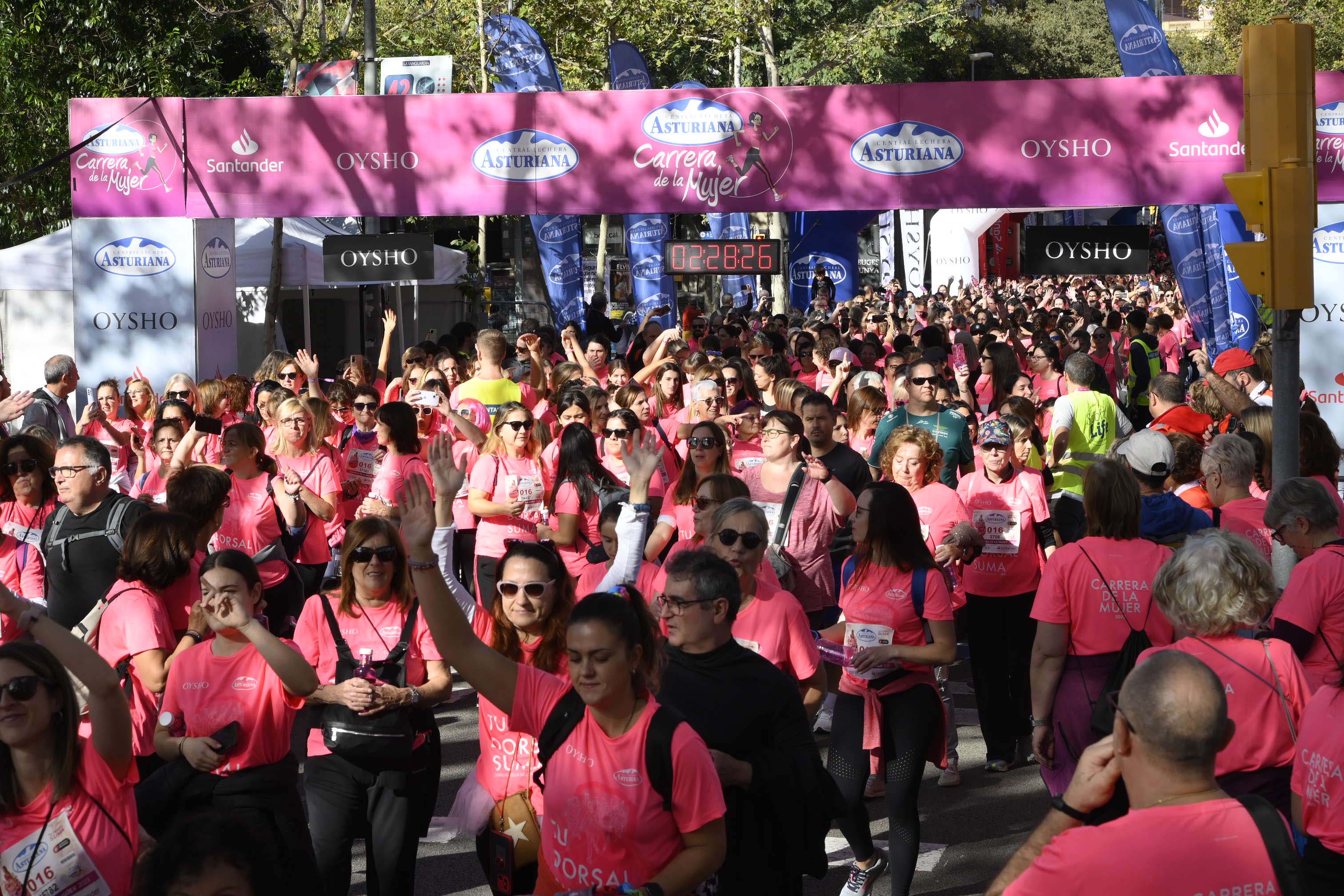 Las mejores fotos de la Carrera de la Mujer de Barcelona 2023. 7376