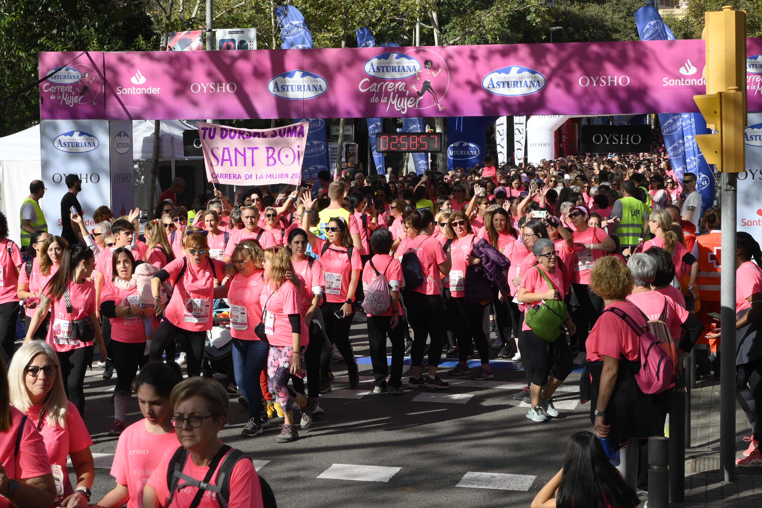 Las mejores fotos de la Carrera de la Mujer de Barcelona 2023. 8270