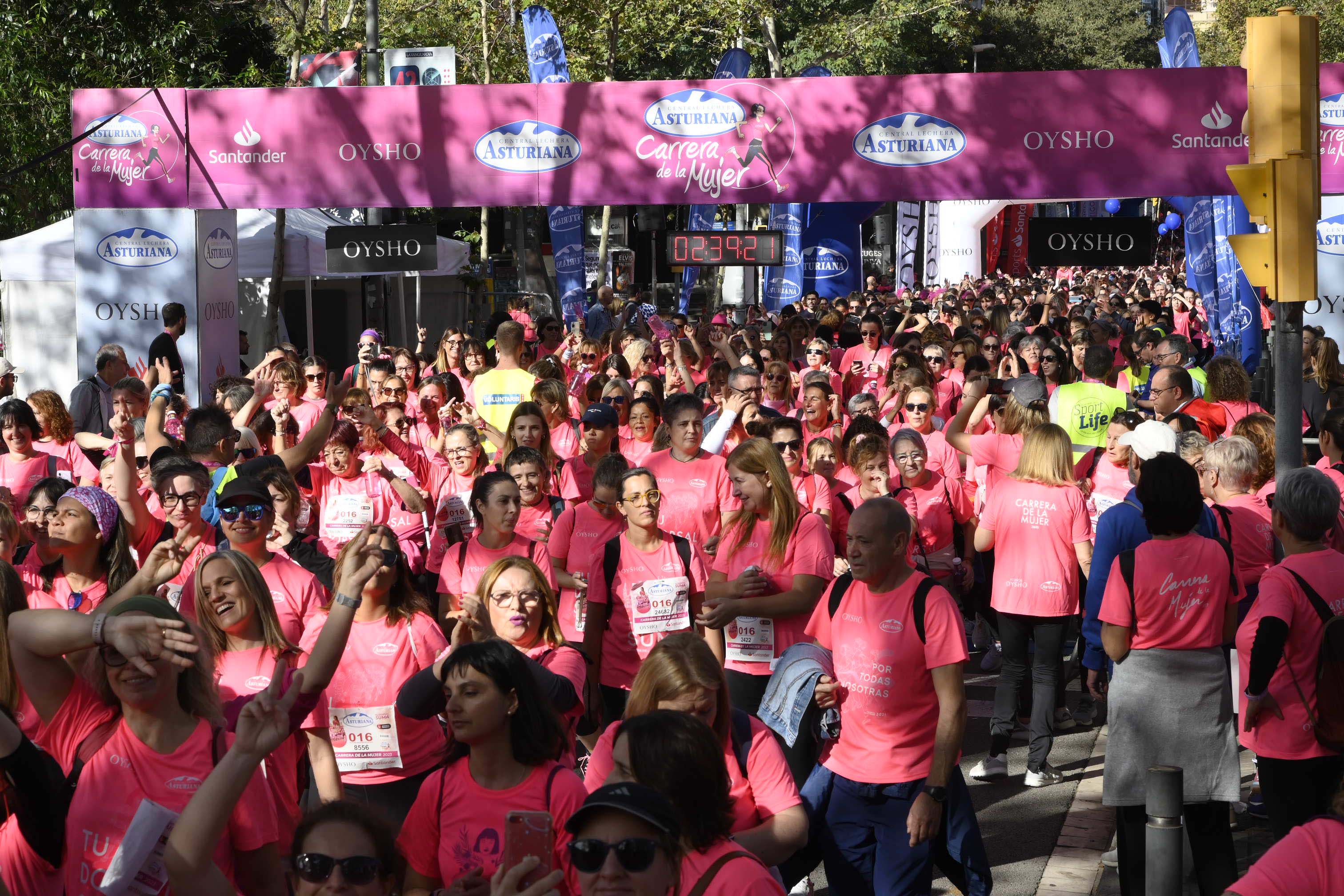 Las mejores fotos de la Carrera de la Mujer de Barcelona 2023. 7686
