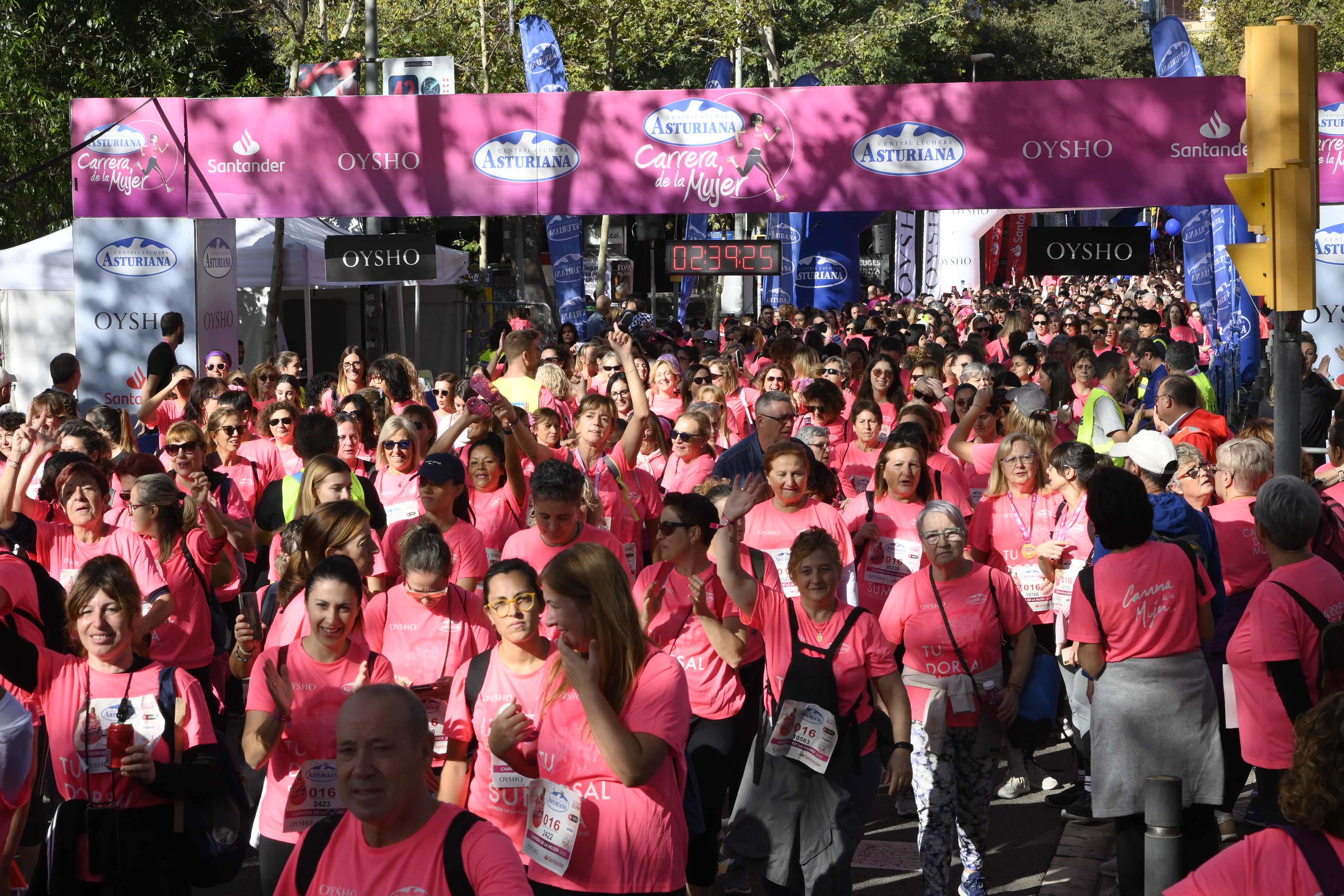 Las mejores fotos de la Carrera de la Mujer de Barcelona 2023. 7688