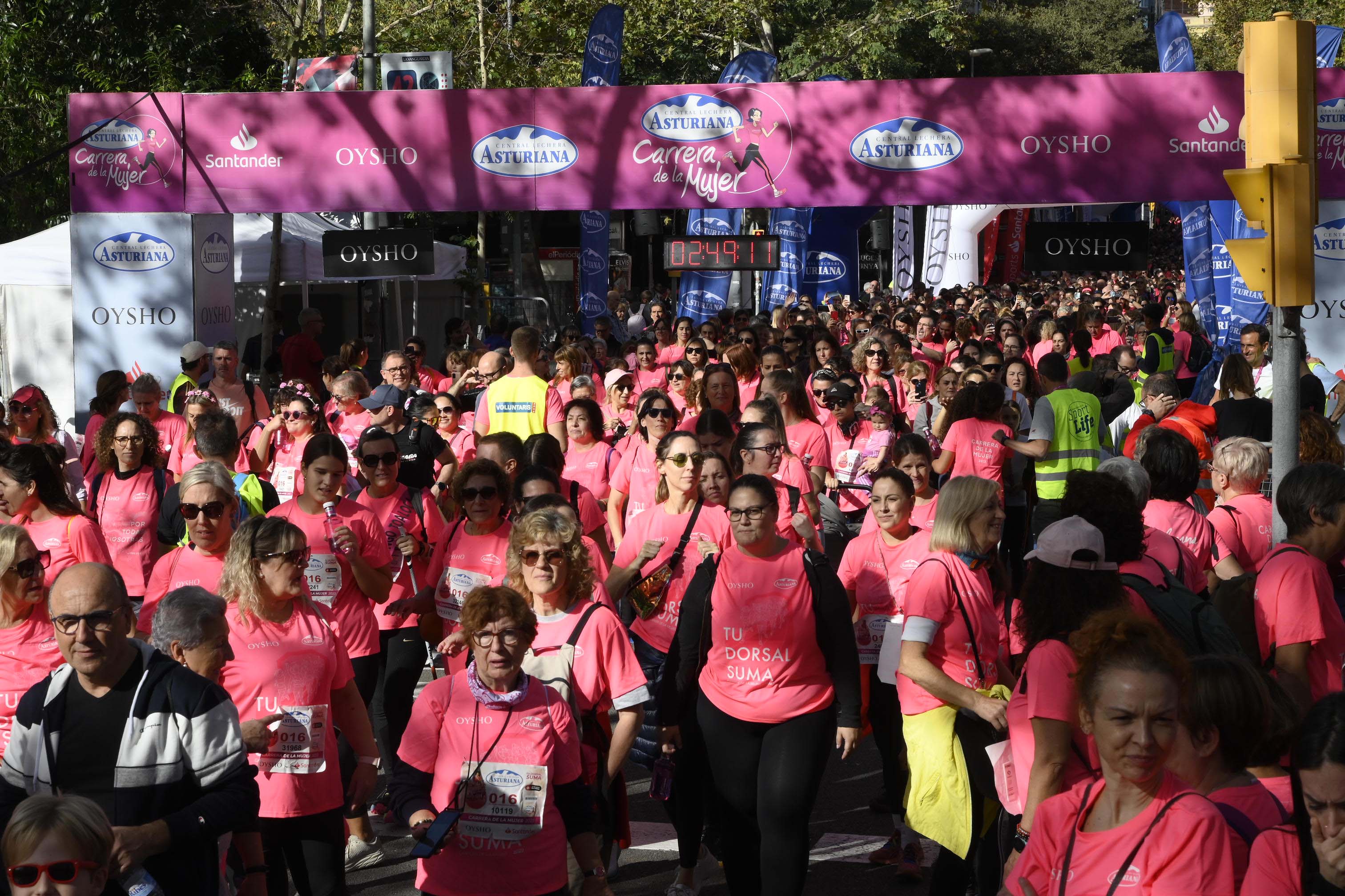 Las mejores fotos de la Carrera de la Mujer de Barcelona 2023. 7977