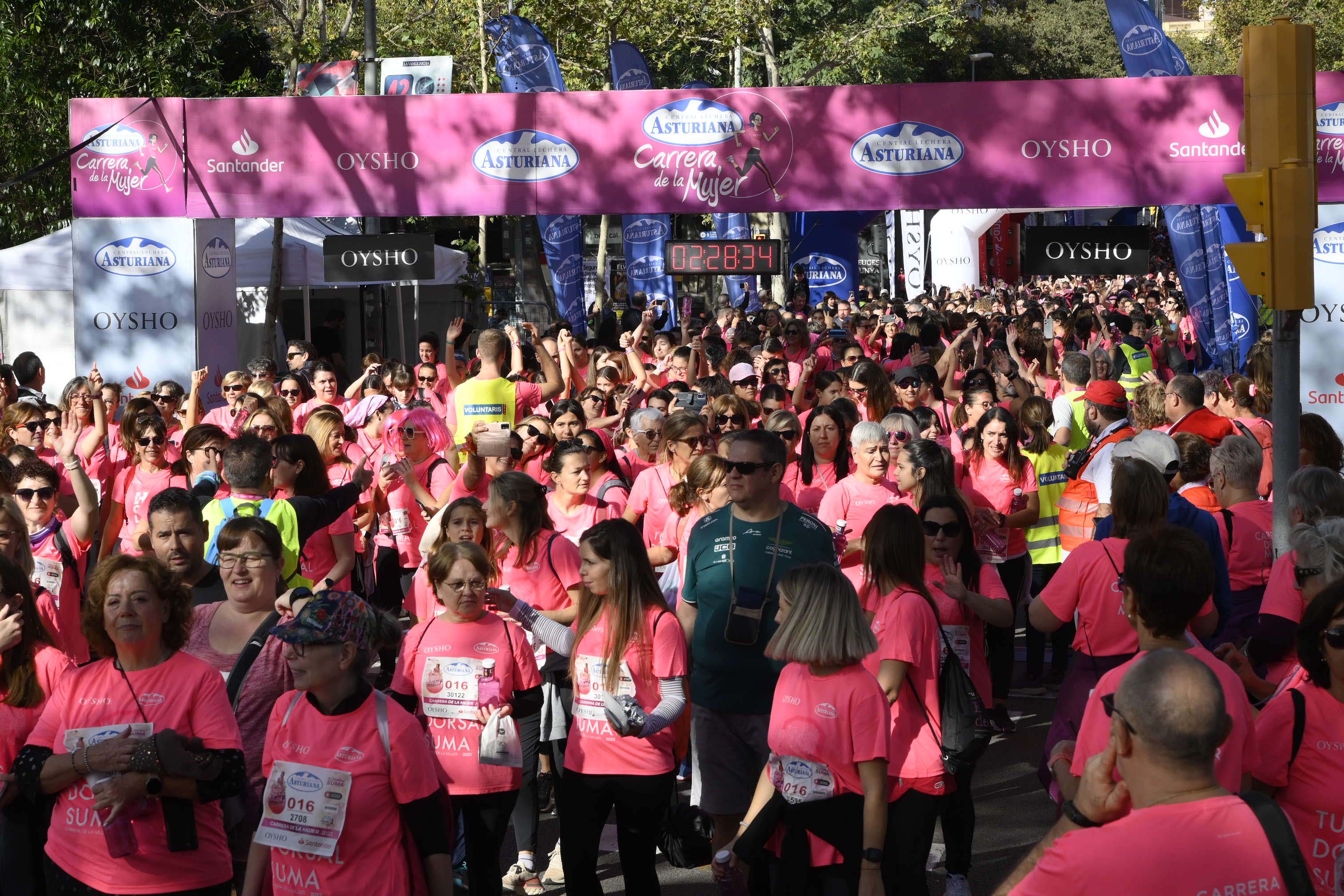 Las mejores fotos de la Carrera de la Mujer de Barcelona 2023. 7380