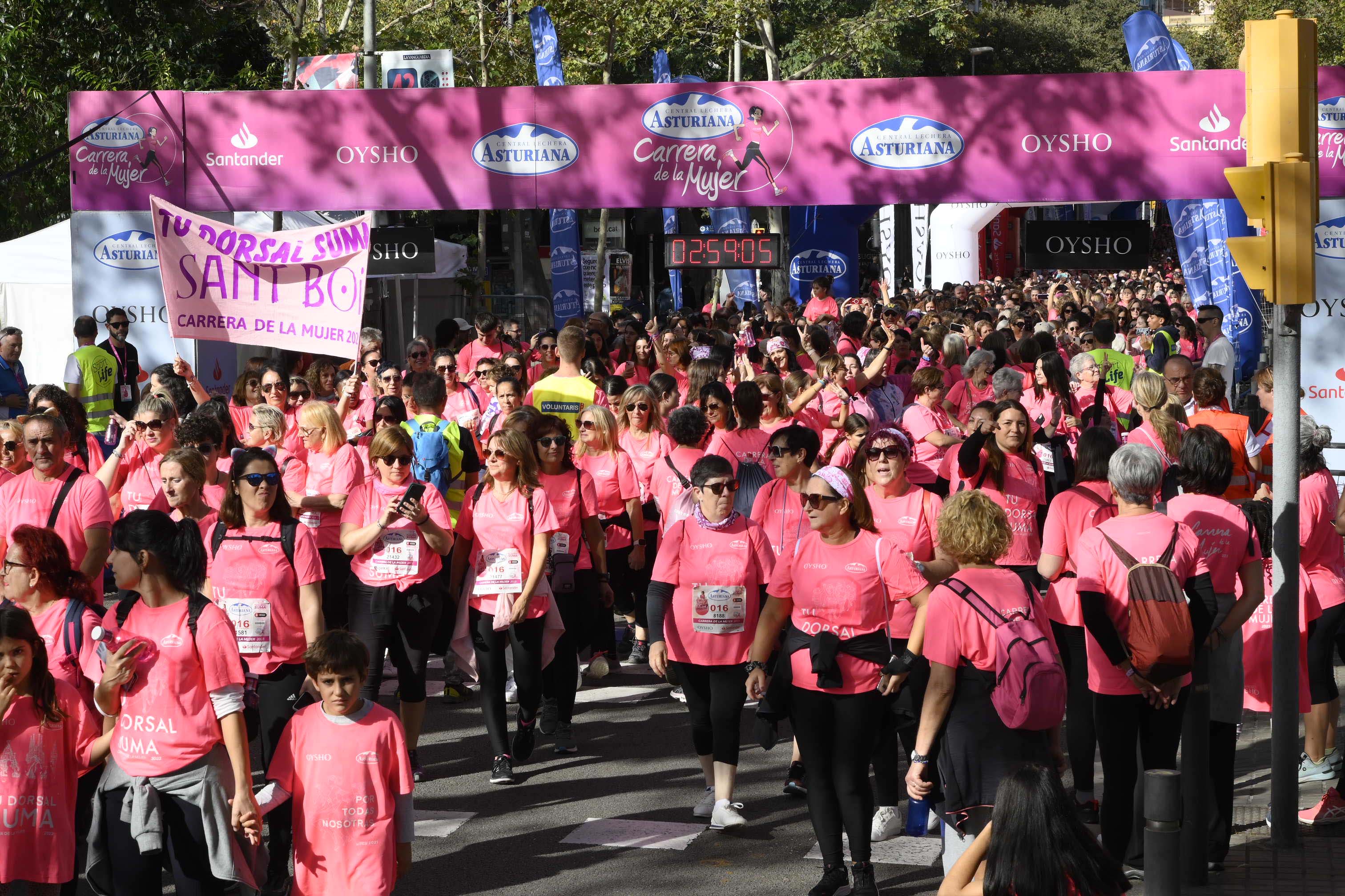 Las mejores fotos de la Carrera de la Mujer de Barcelona 2023. 8274