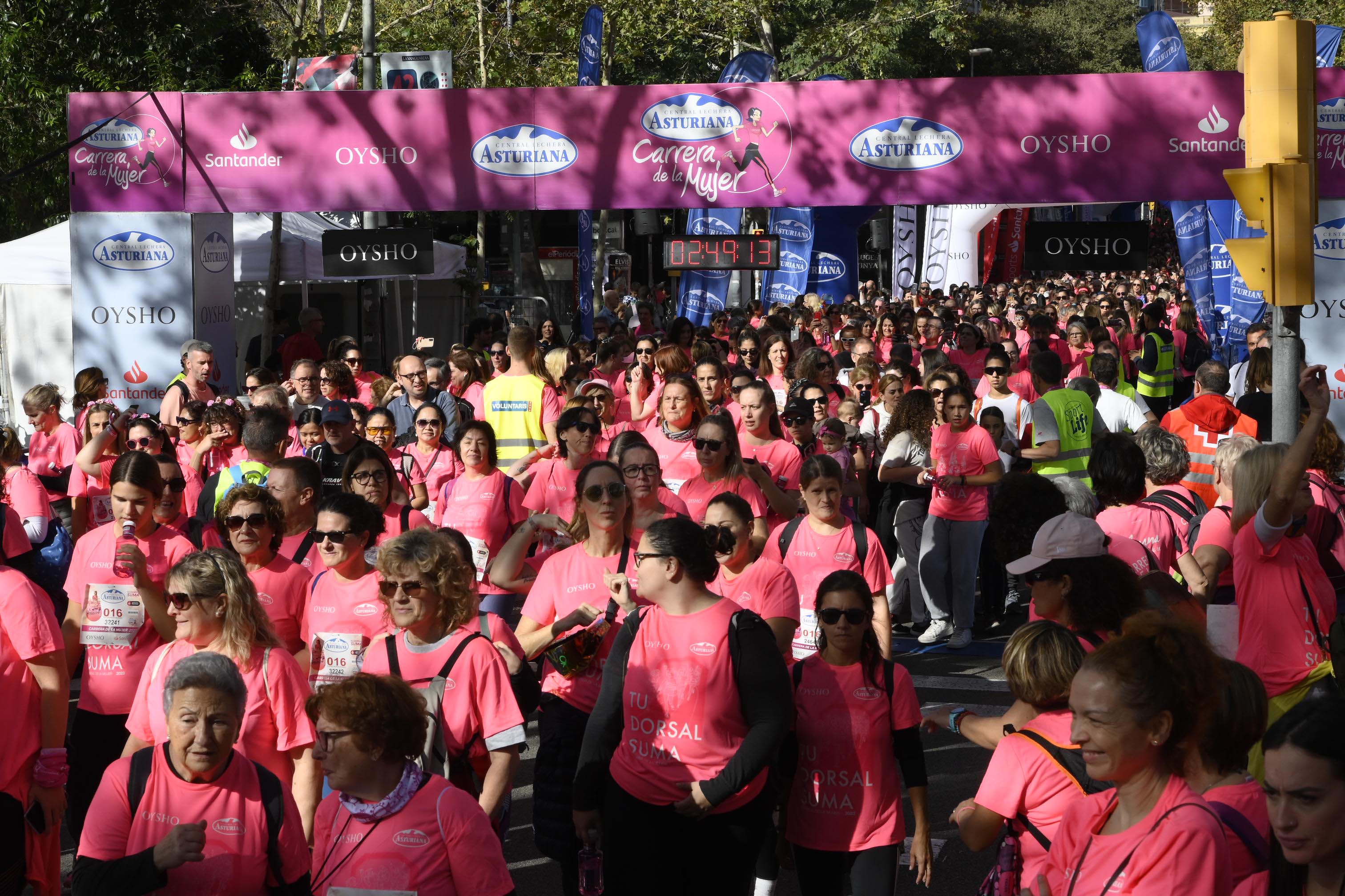 Las mejores fotos de la Carrera de la Mujer de Barcelona 2023. 7978