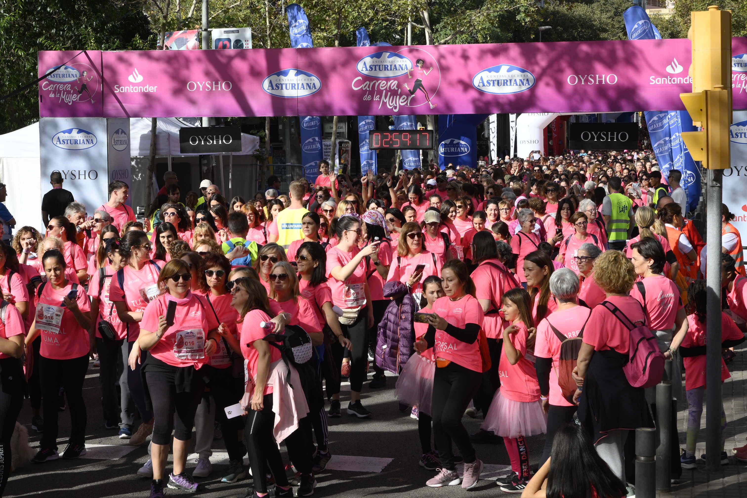 Las mejores fotos de la Carrera de la Mujer de Barcelona 2023. 8280