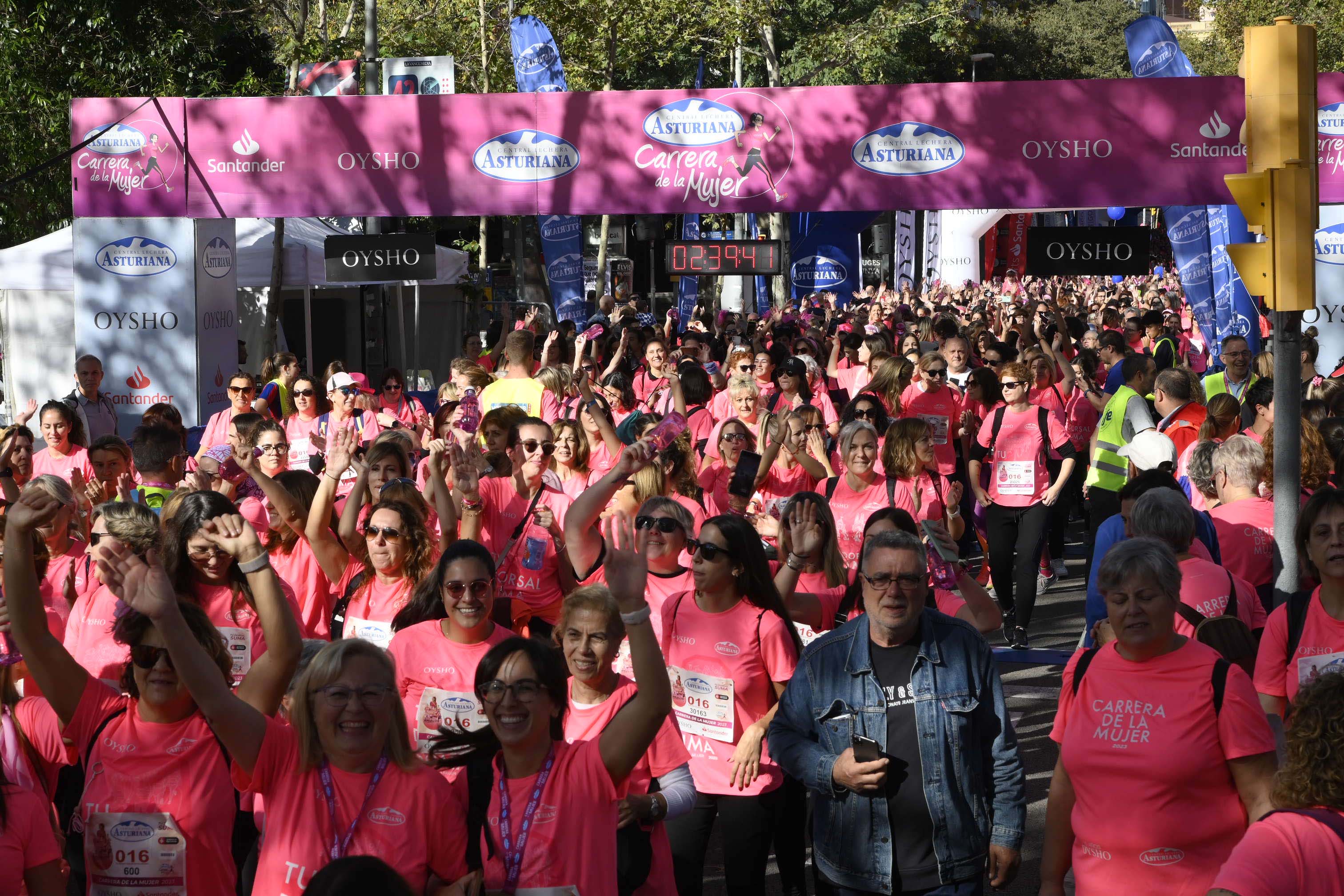 Las mejores fotos de la Carrera de la Mujer de Barcelona 2023. 7696