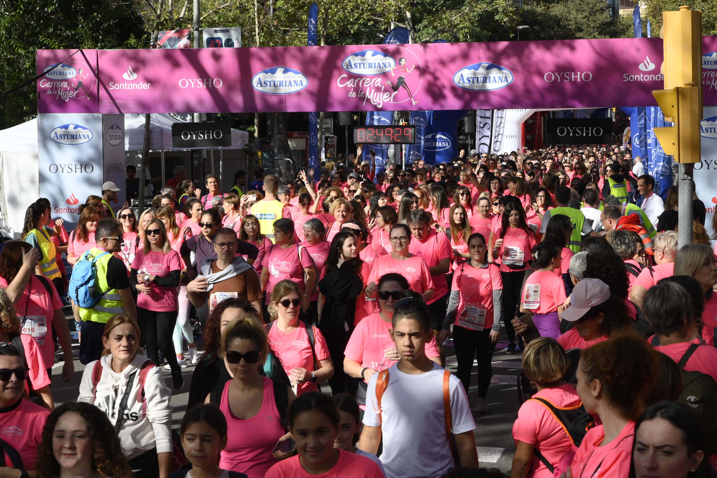 Las mejores fotos de la Carrera de la Mujer de Barcelona 2023. 7986