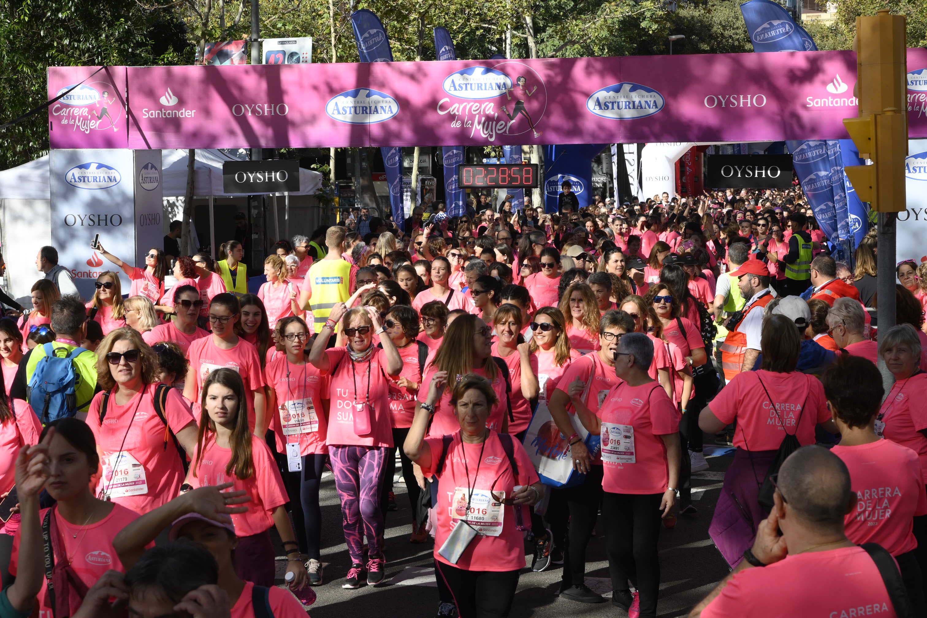 Las mejores fotos de la Carrera de la Mujer de Barcelona 2023. 7392