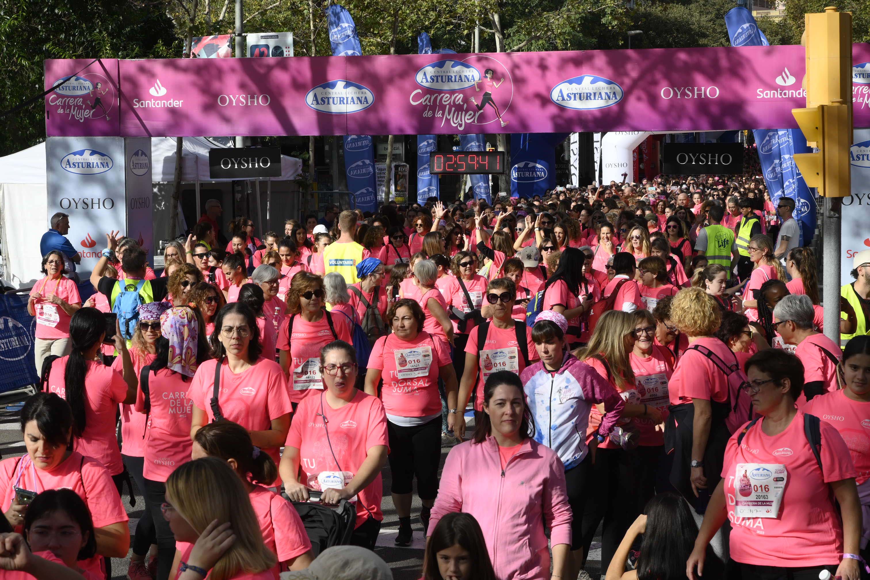 Las mejores fotos de la Carrera de la Mujer de Barcelona 2023. 8292