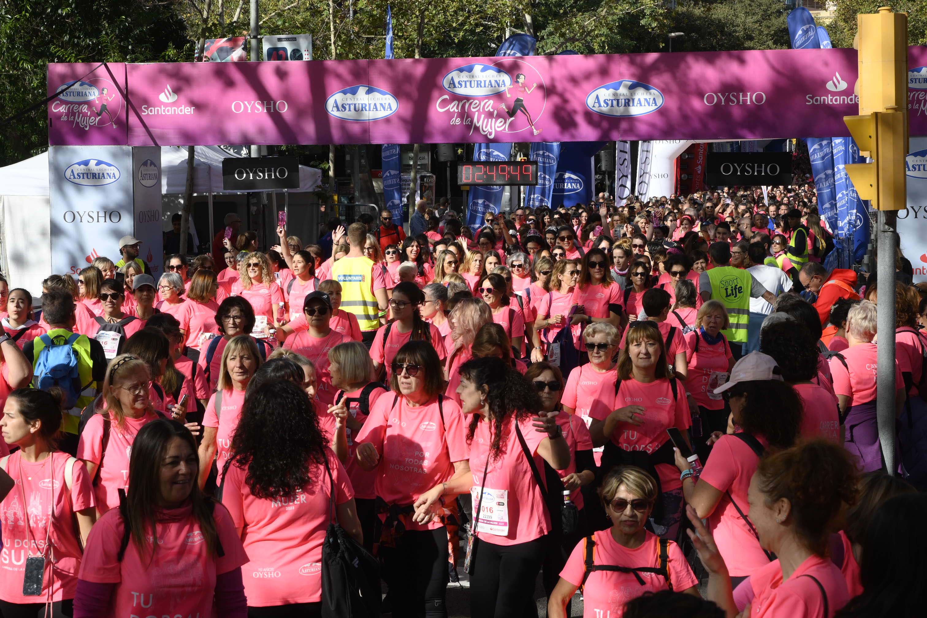 Las mejores fotos de la Carrera de la Mujer de Barcelona 2023. 7996