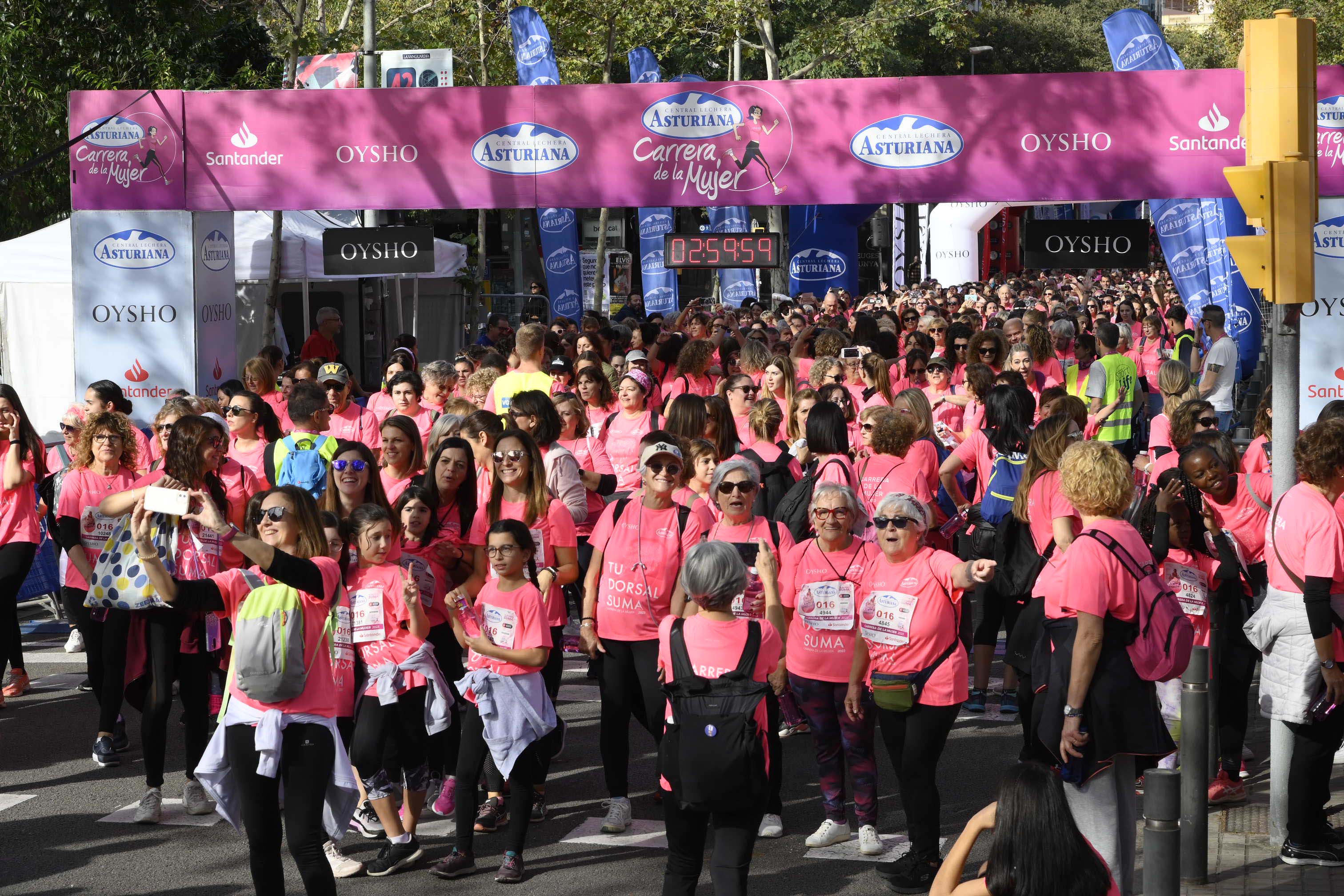 Las mejores fotos de la Carrera de la Mujer de Barcelona 2023. 8301