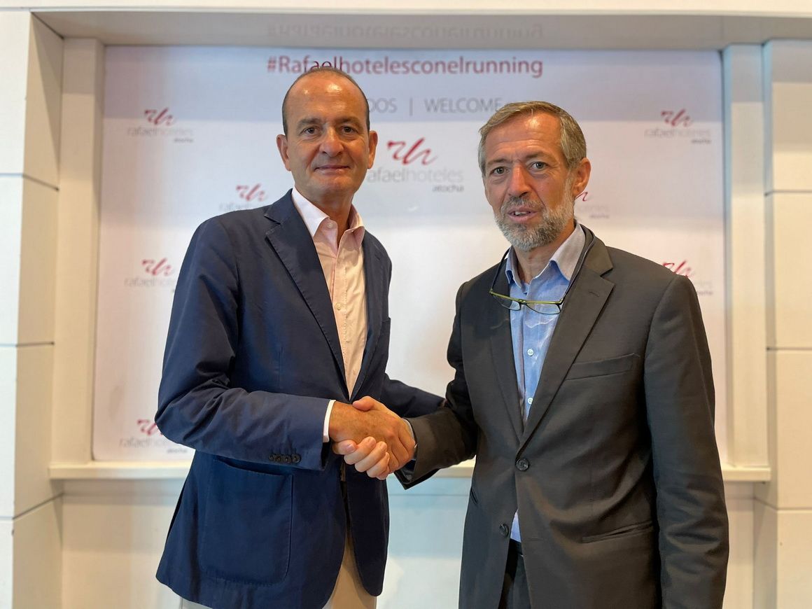 Eduardo Ajuria y Pepe Sánchez han firmado un acuerdo muy beneficioso para los corredores del Movistar Madrid Medio Maratón