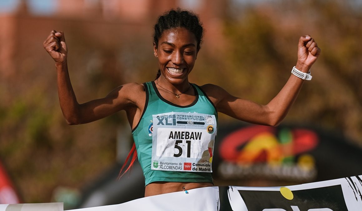 Likina Amebaw triunfando en el Cross de Alcobendas de este año. SPORTMEDIA.