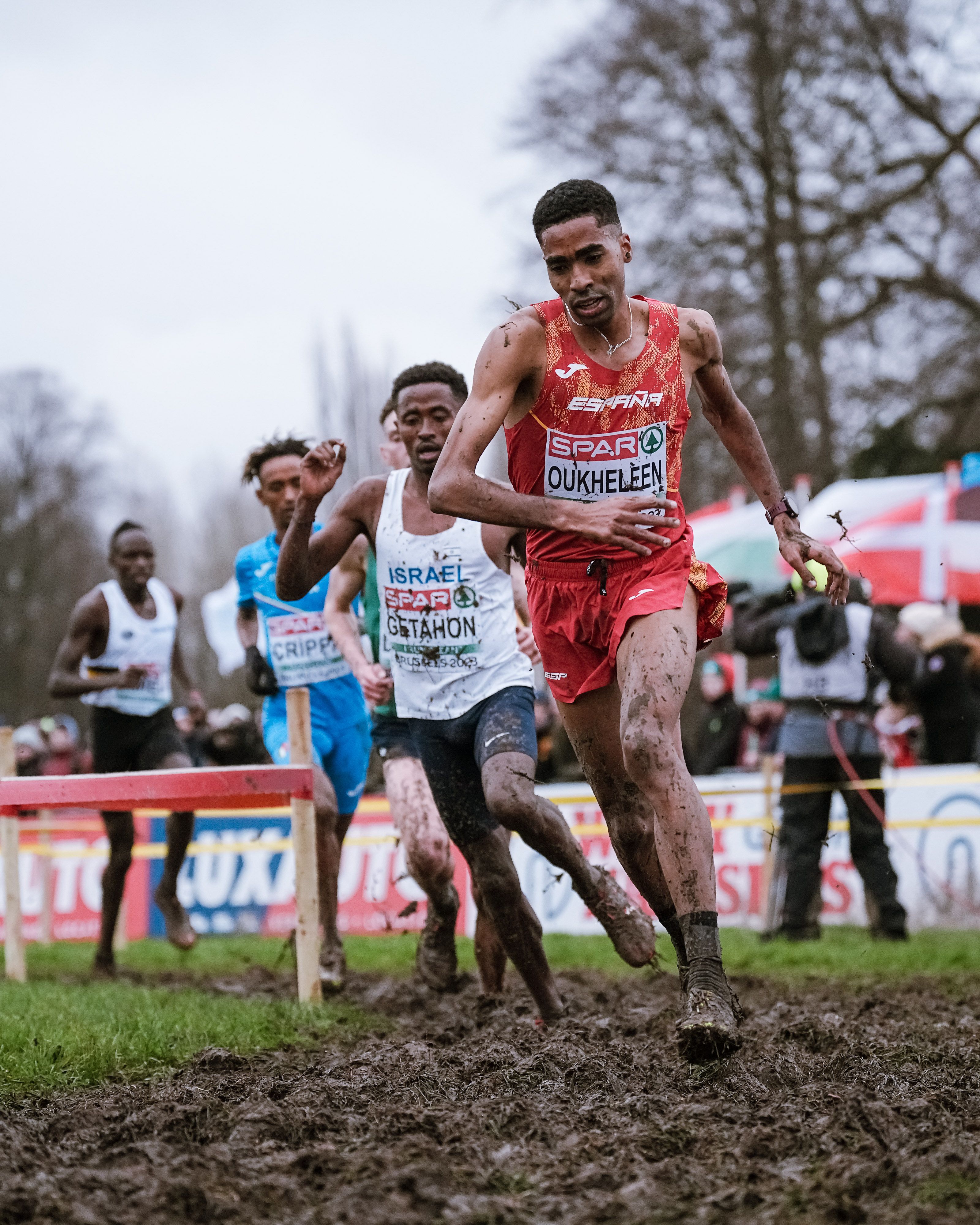 Abdessamad Oukhelfen, séptimo en meta, fue el mejor español en categoría absoluta masculina durante el Eurocross 2023. SPORTMEDIA Abdessamad Oukhelfen, séptimo en meta, fue el mejor español en categoría absoluta masculina durante el Eurocross 2023. SPORTMEDIA